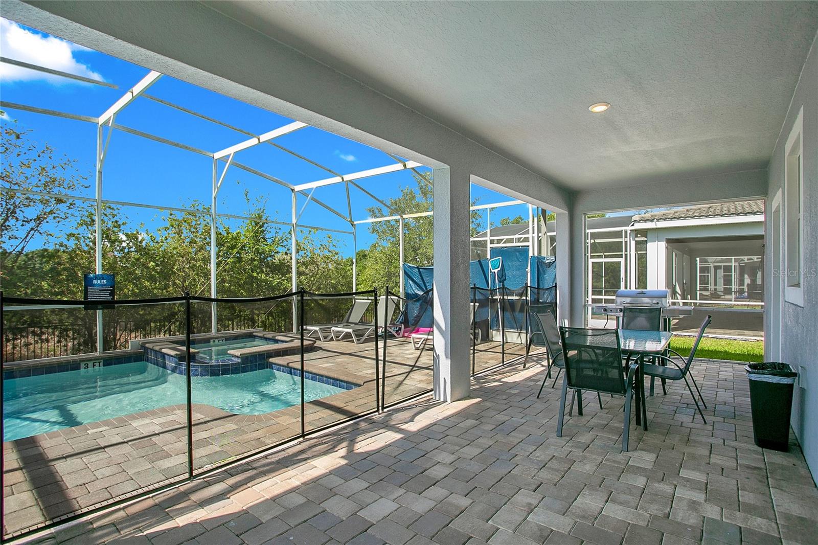 8800 INTERLOCKING CT