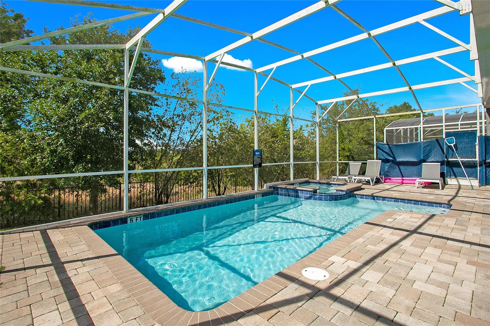 8800 INTERLOCKING CT