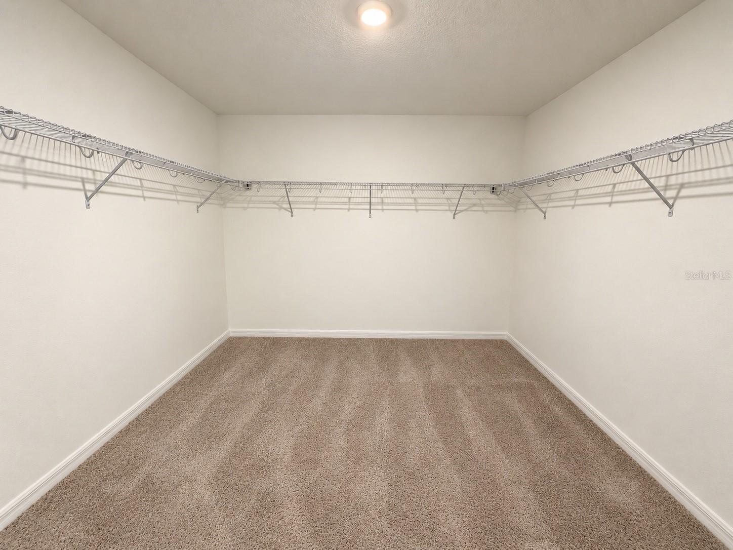 2077 DERWENT DR