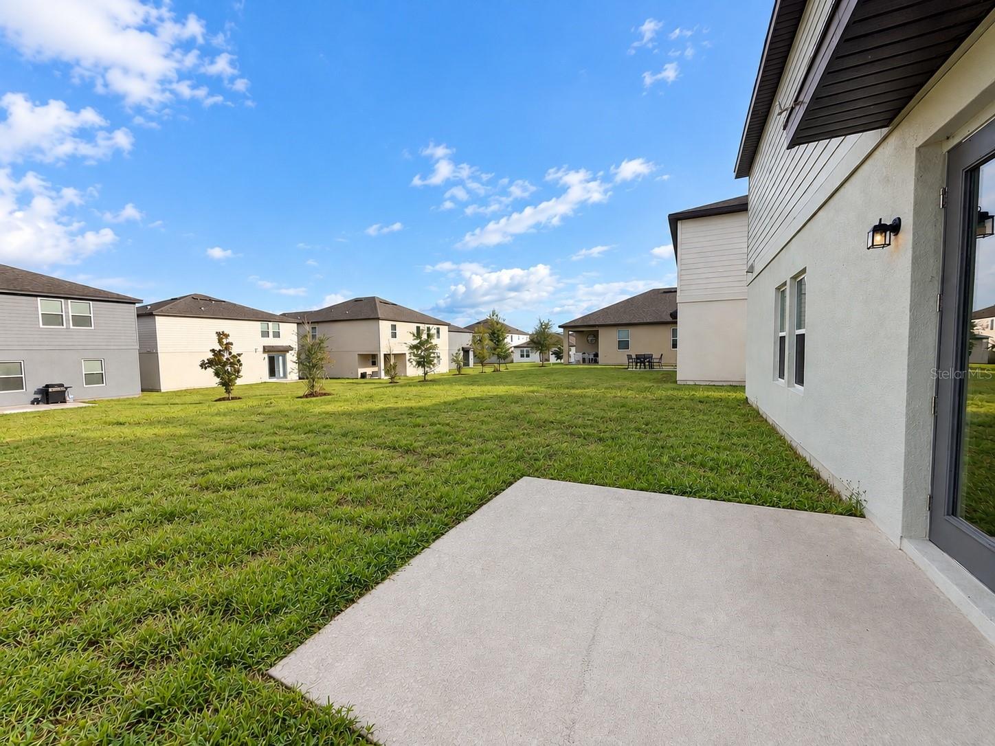 2077 DERWENT DR