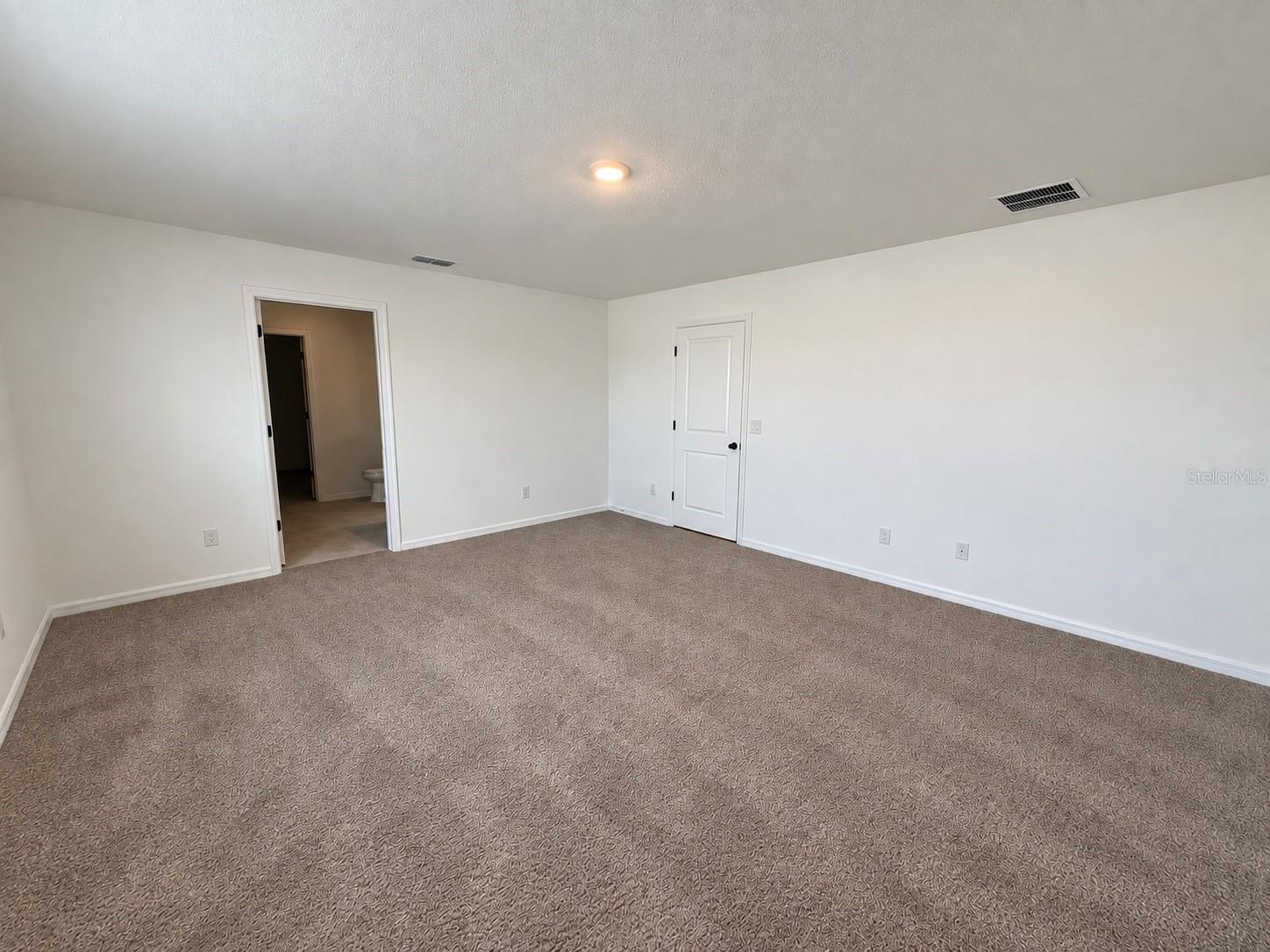 2077 DERWENT DR