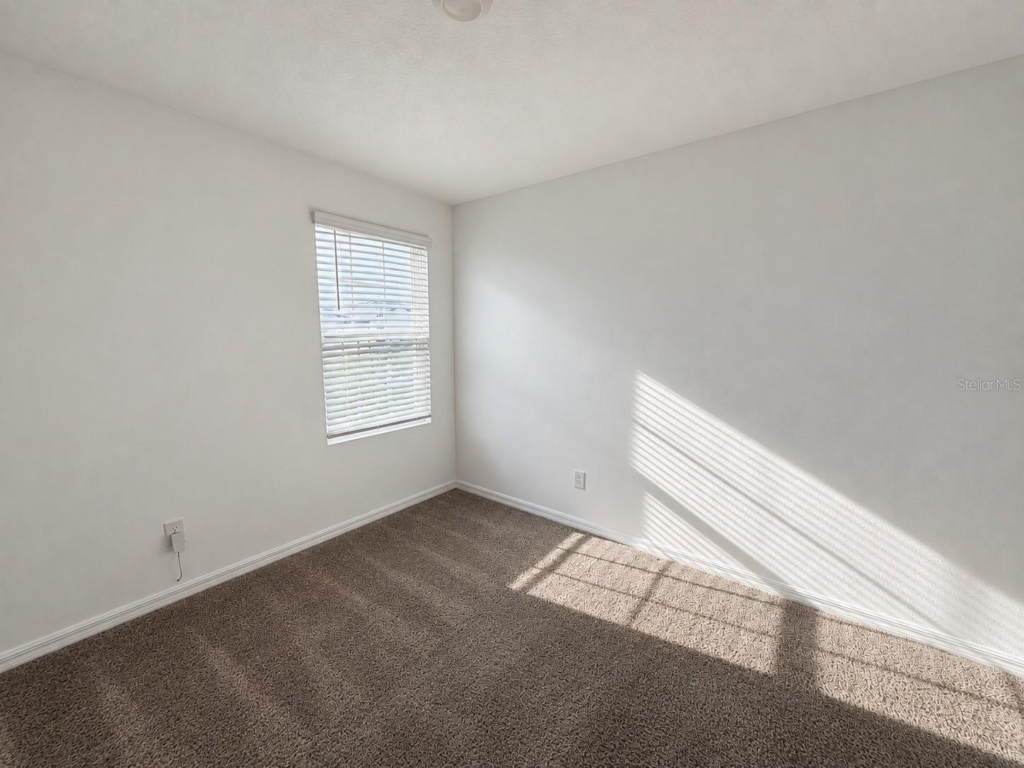 2077 DERWENT DR