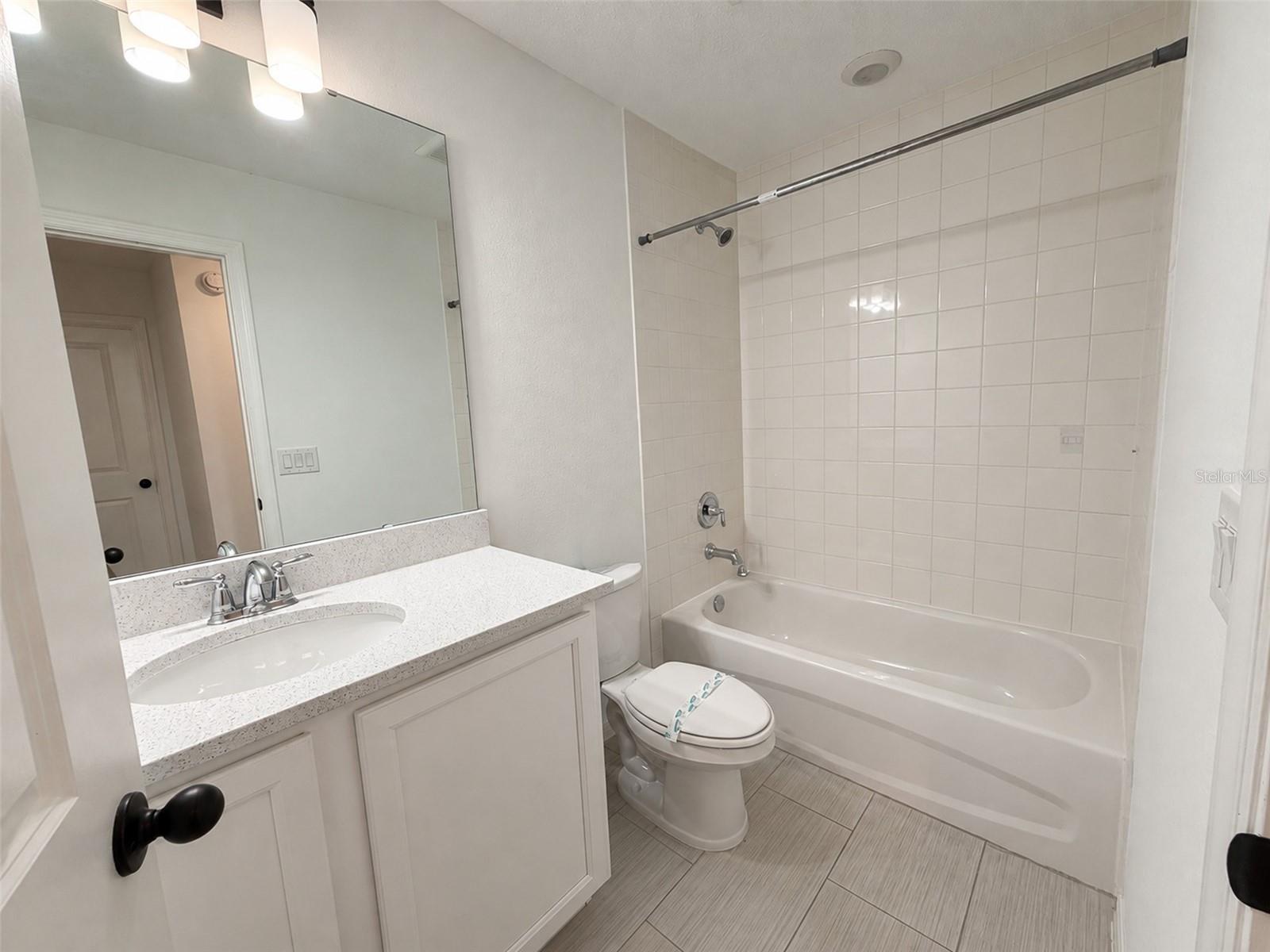 2077 DERWENT DR