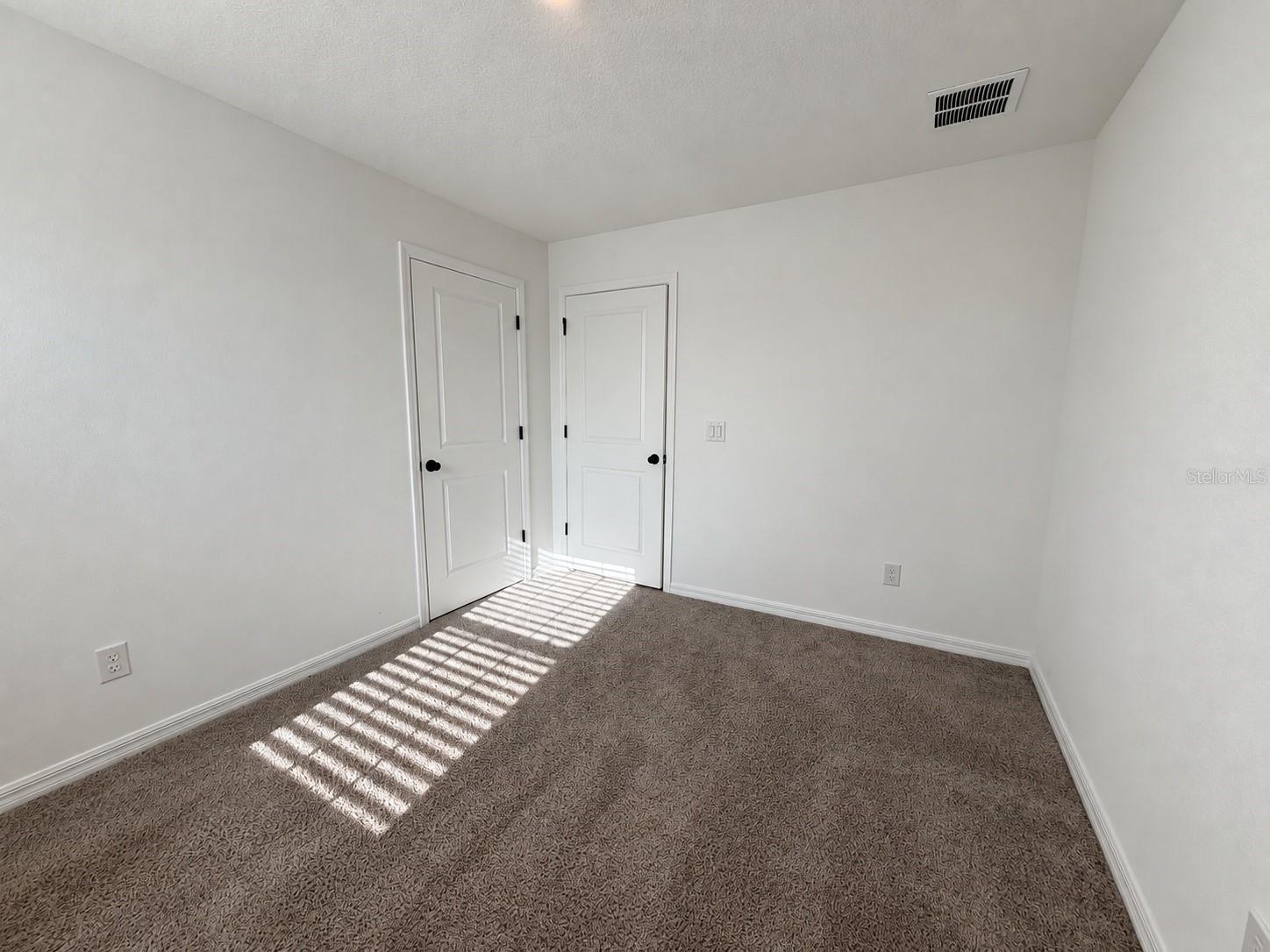 2077 DERWENT DR