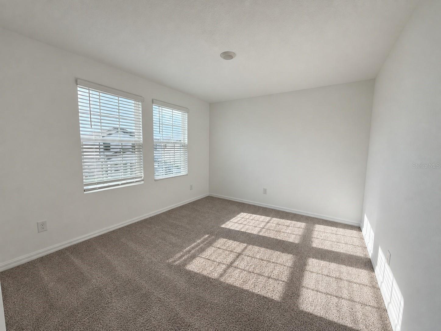 2077 DERWENT DR