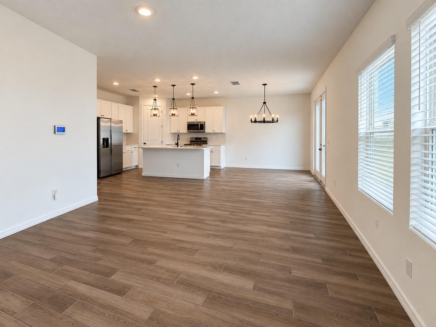 2077 DERWENT DR
