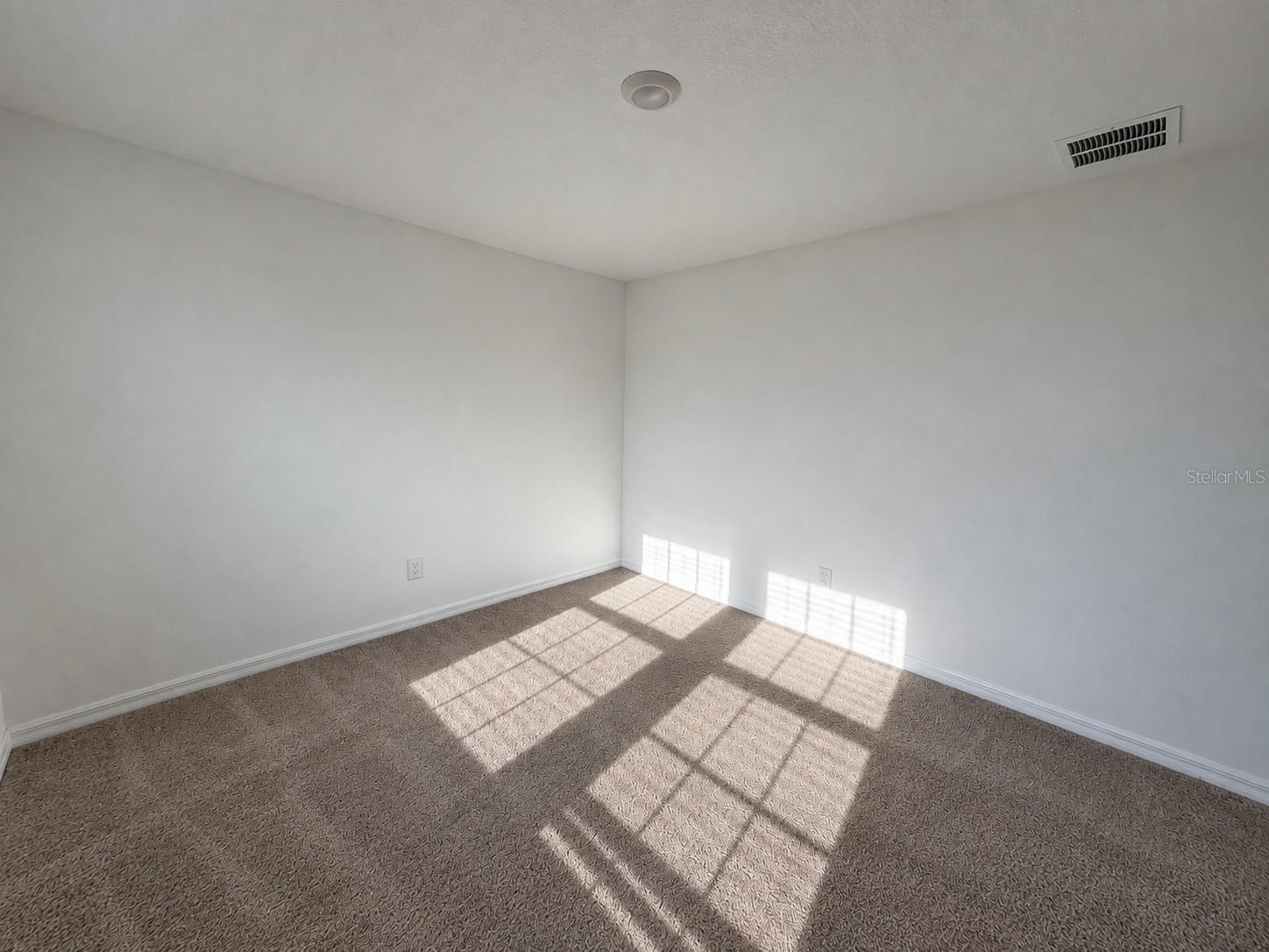 2077 DERWENT DR