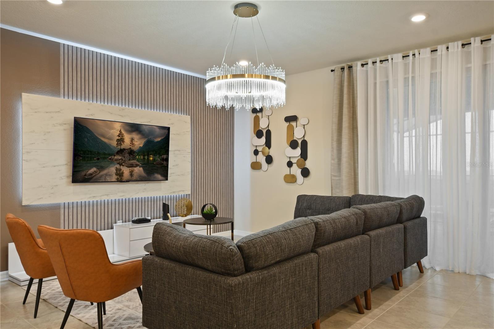 3715 LANA AVE