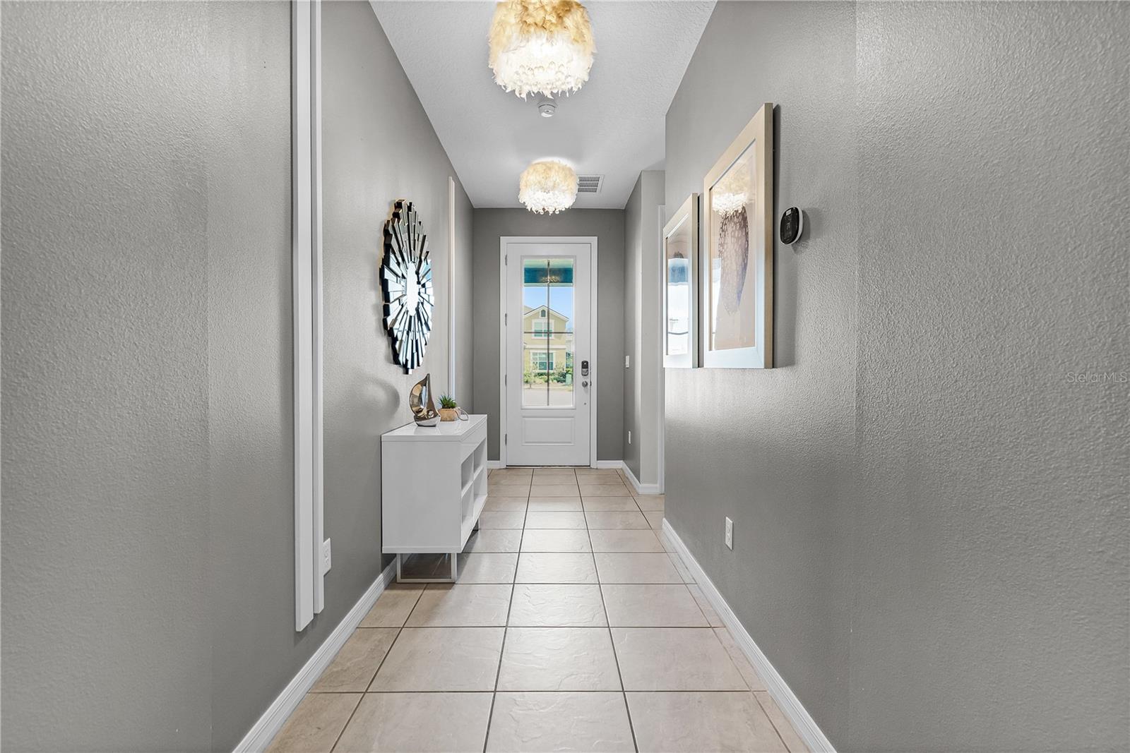 8915 TROPICAL HAVEN CT