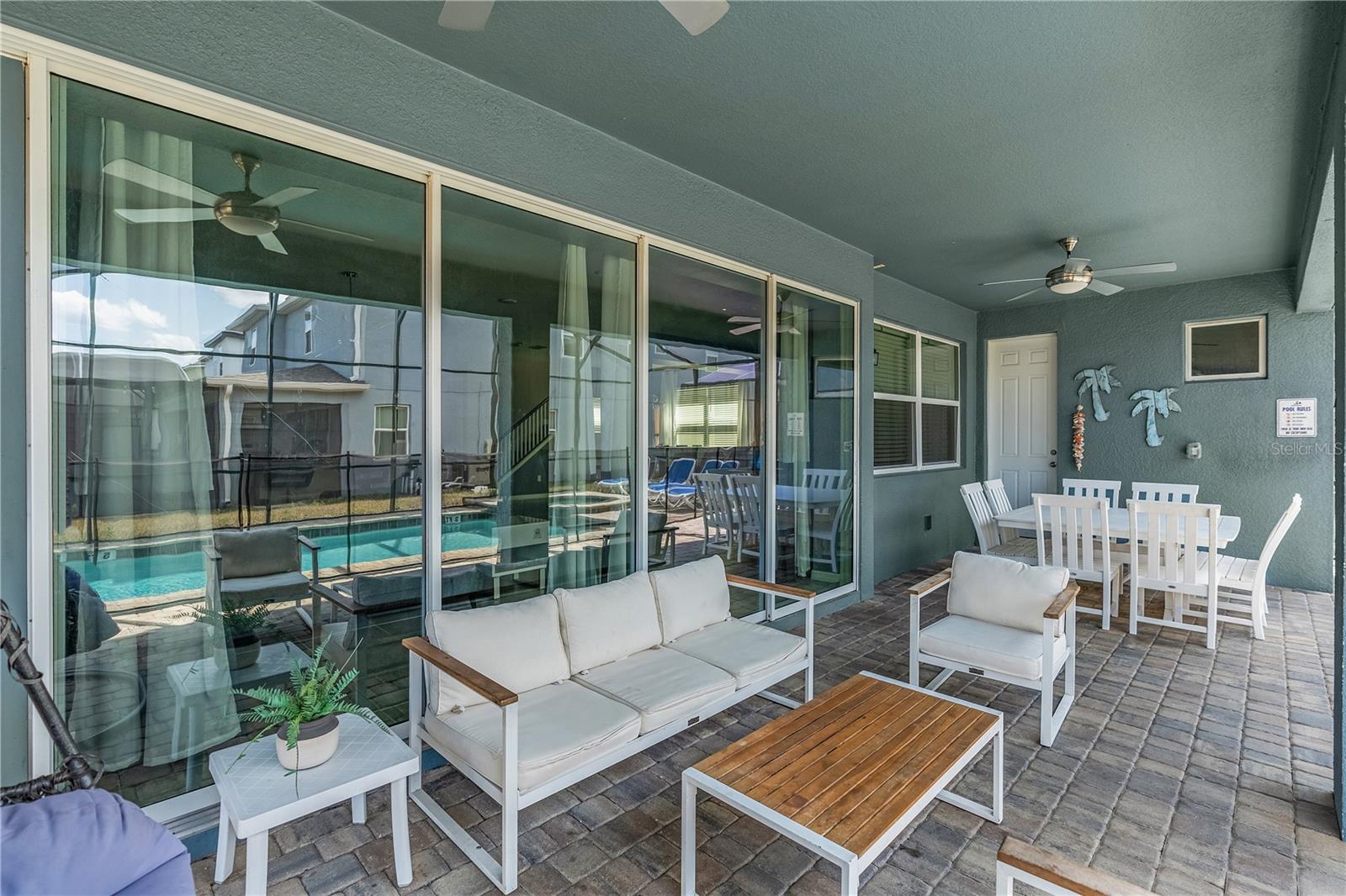 8915 TROPICAL HAVEN CT