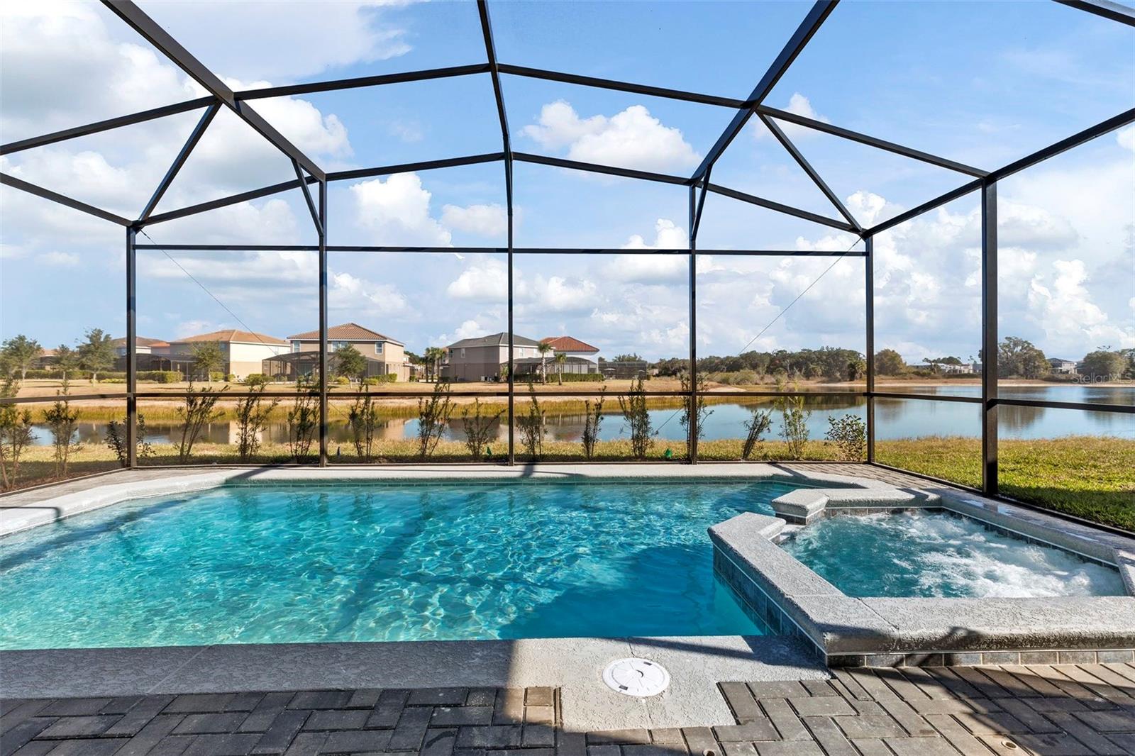 7195 OAKMOSS LOOP