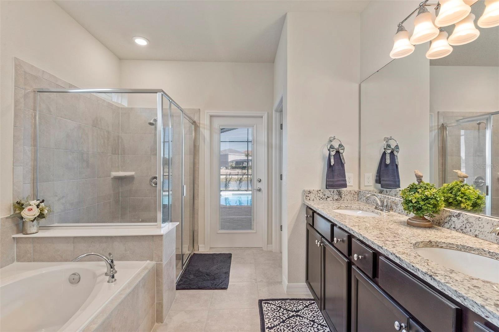 7195 OAKMOSS LOOP