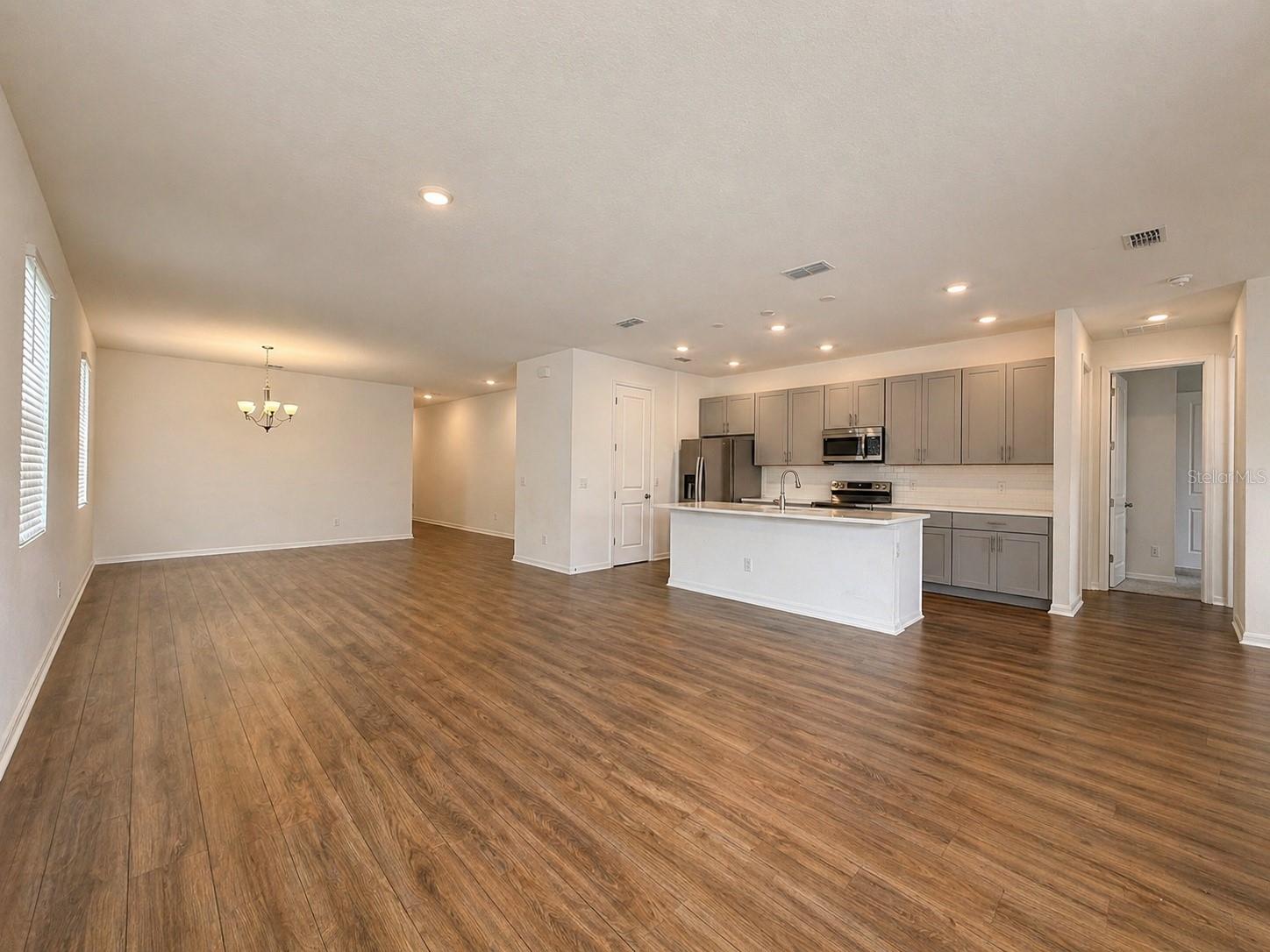 2272 DERWENT DR