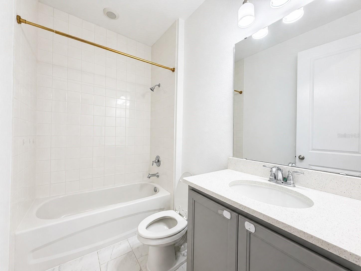 2272 DERWENT DR