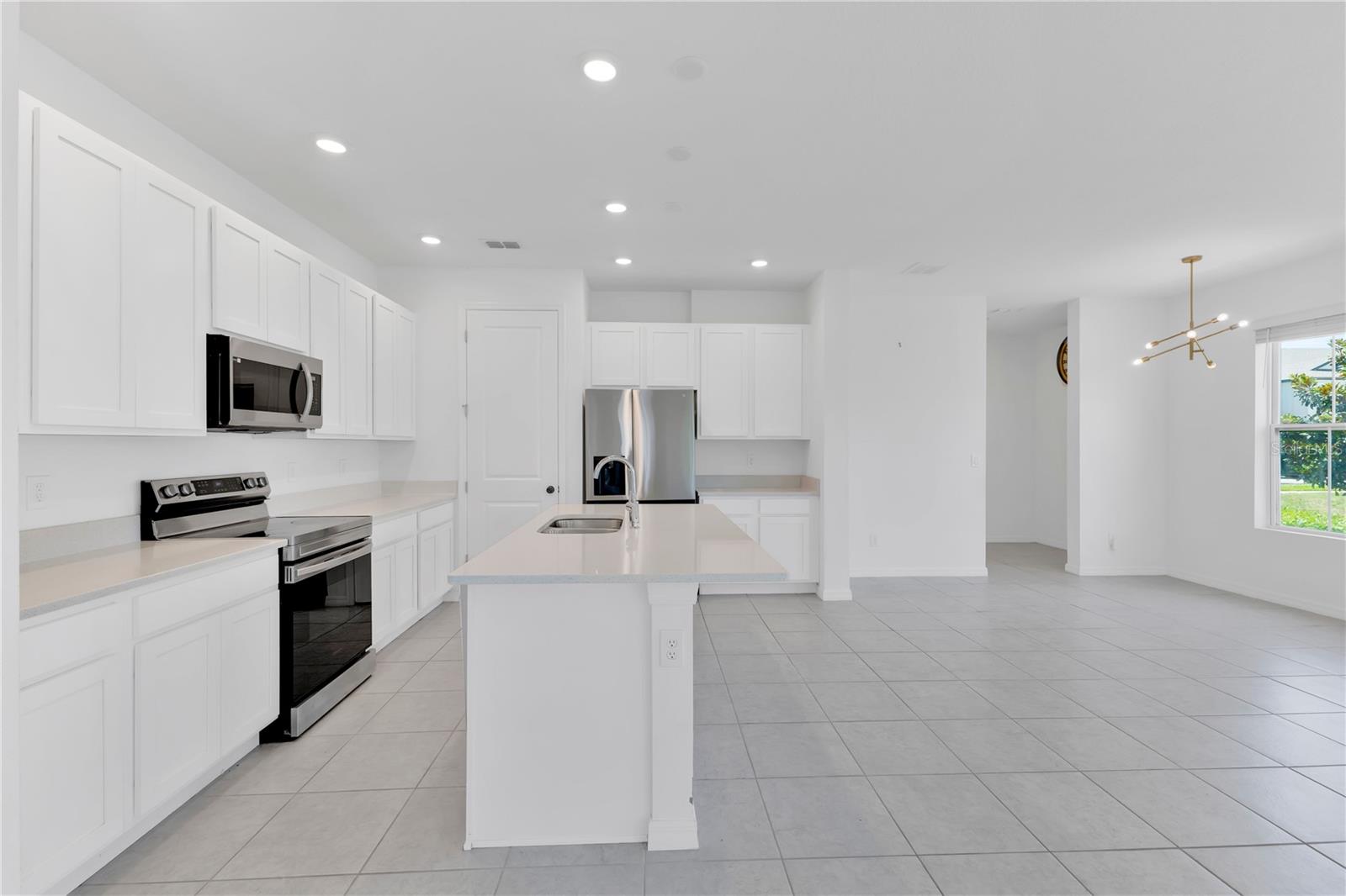 1773 SANIBEL DR