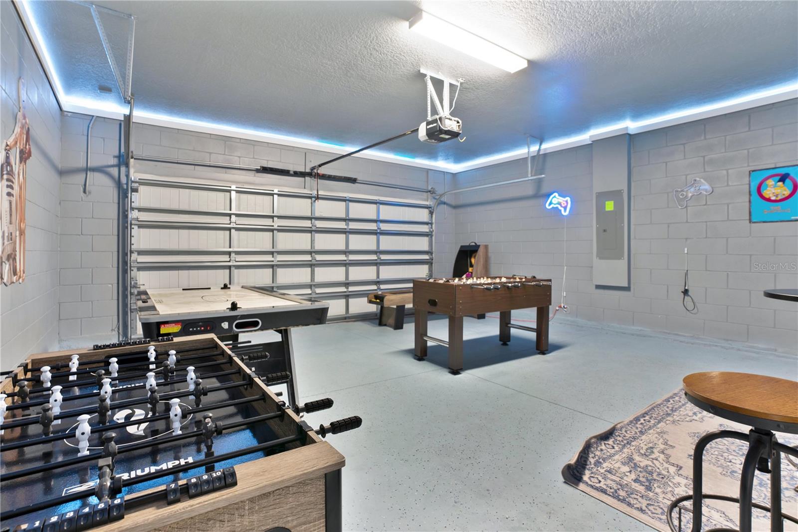 8869 BENGAL CT