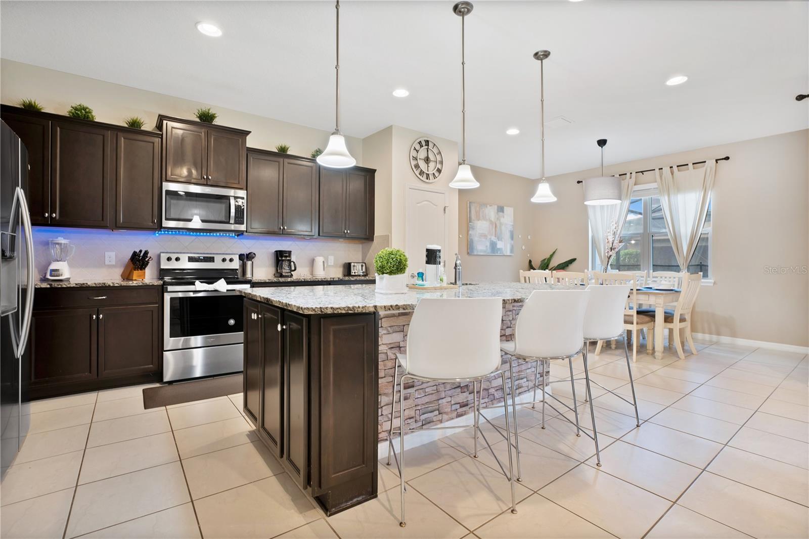 8869 BENGAL CT