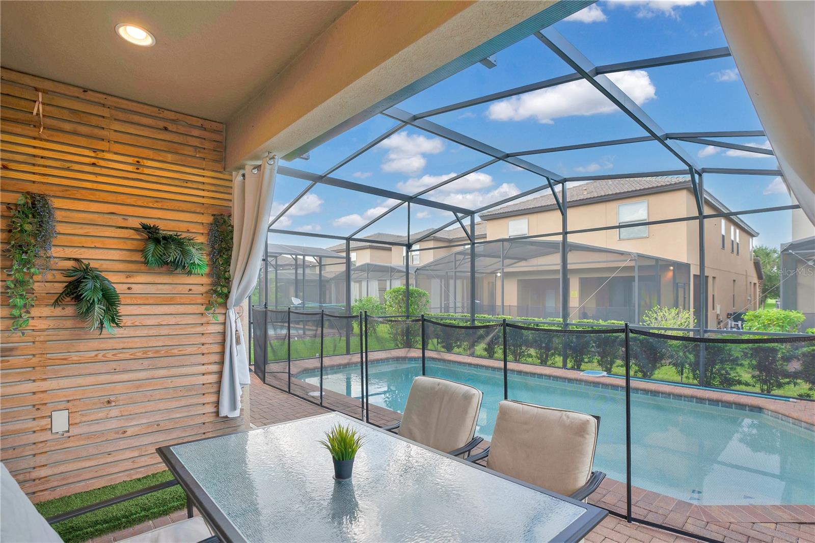8869 BENGAL CT