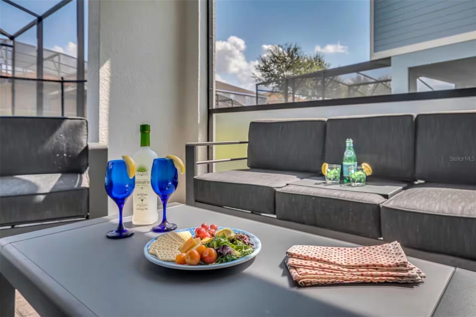 7267 OAKMOSS LOOP