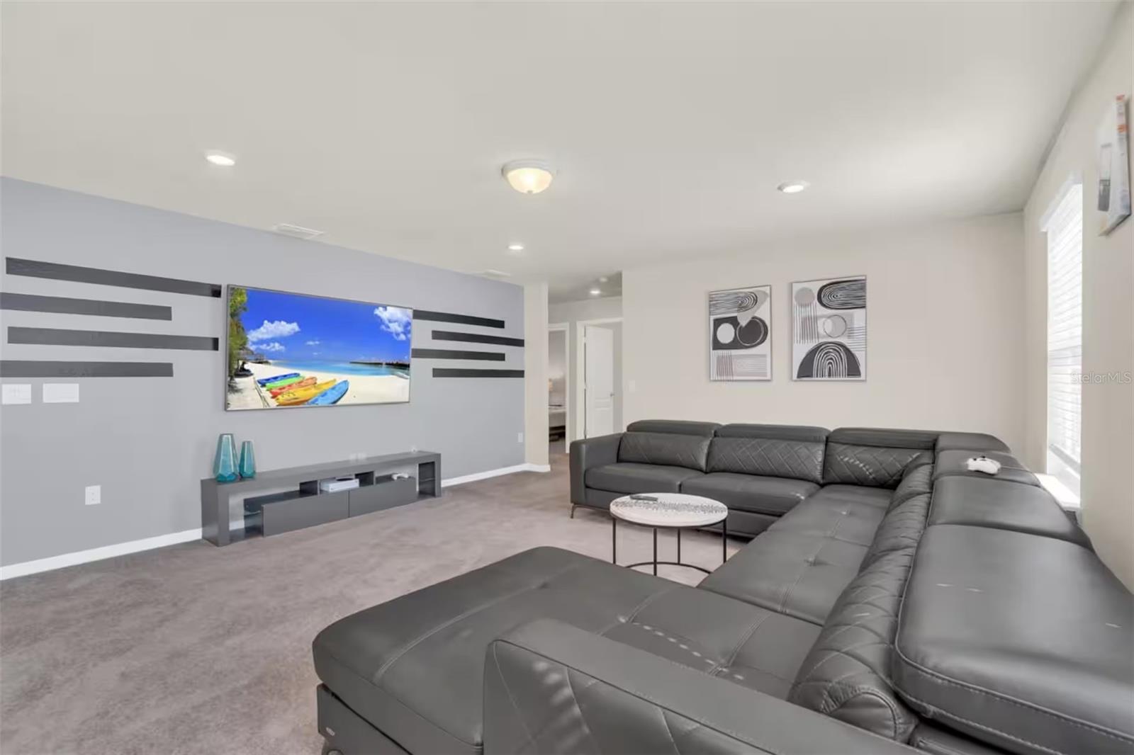 7267 OAKMOSS LOOP