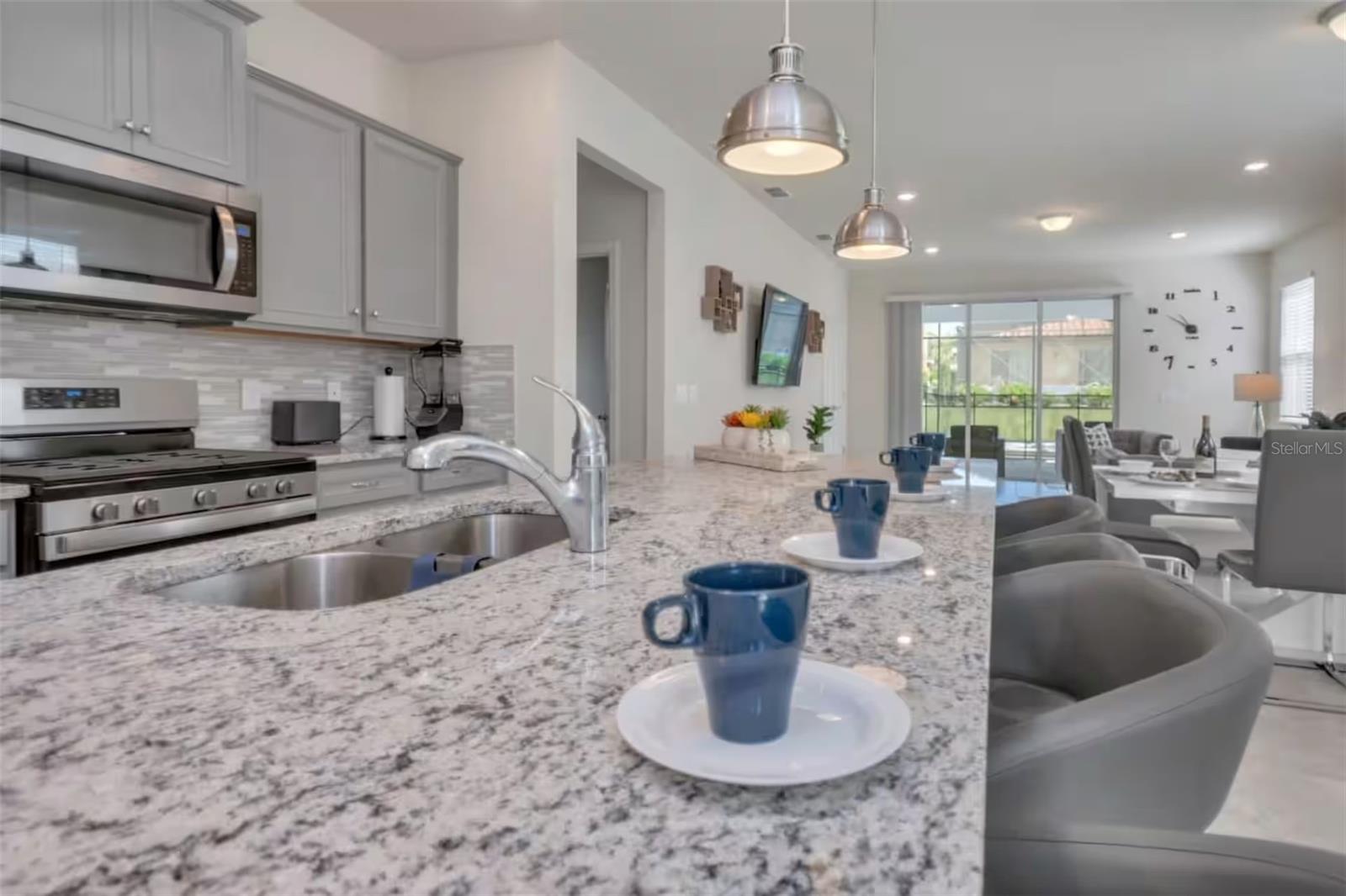 7267 OAKMOSS LOOP