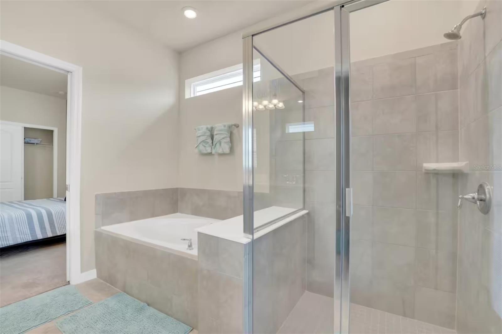 7267 OAKMOSS LOOP