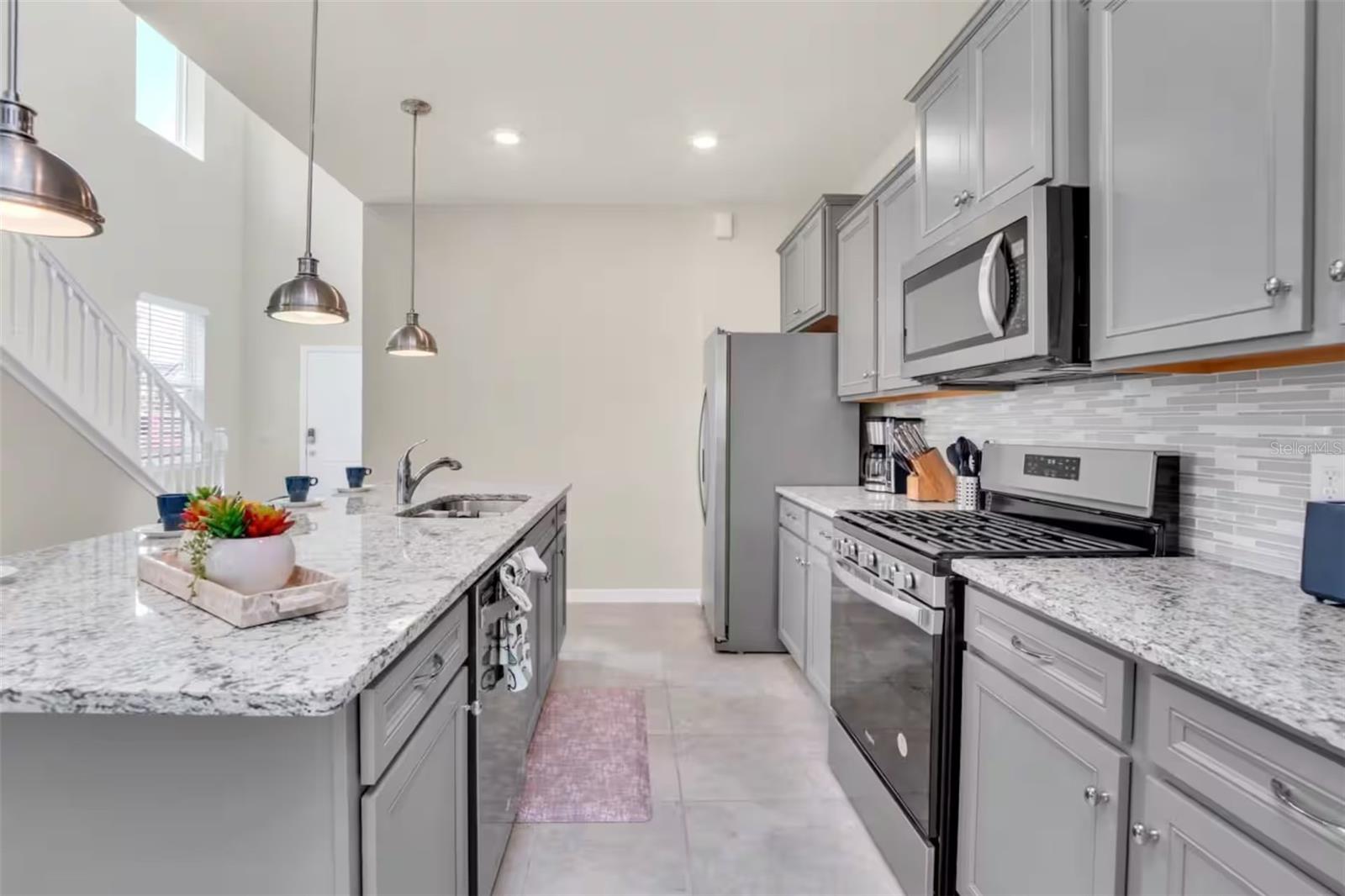 7267 OAKMOSS LOOP