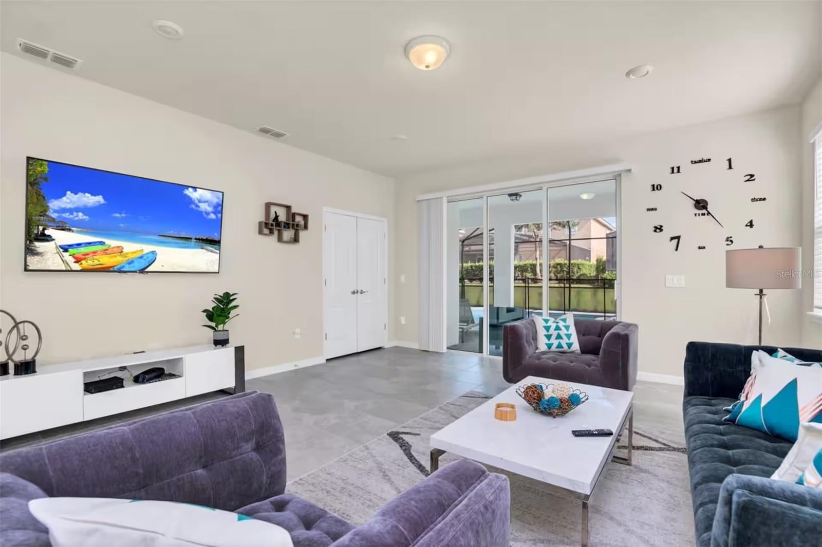 7267 OAKMOSS LOOP