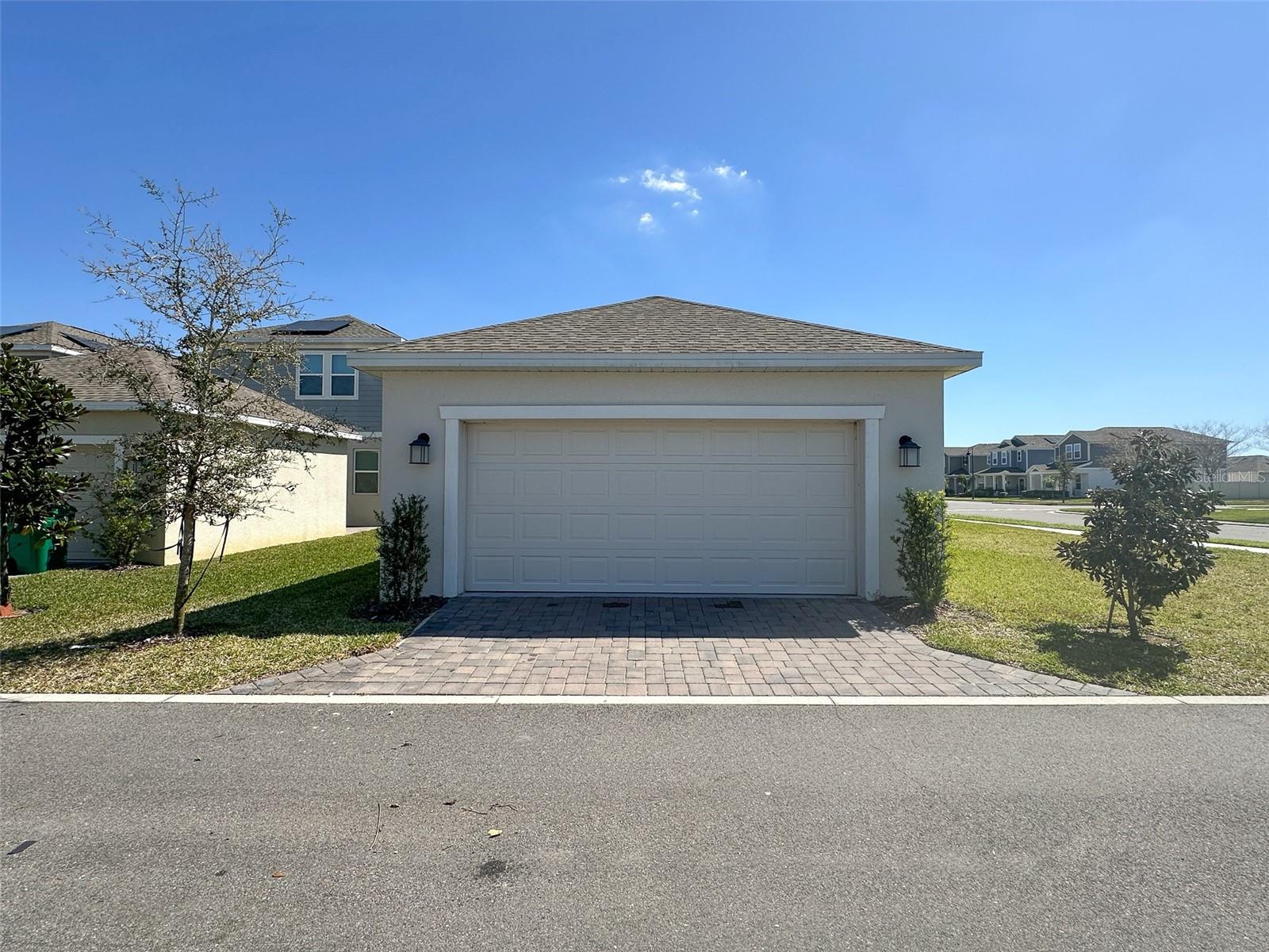 1408 ROXY LN