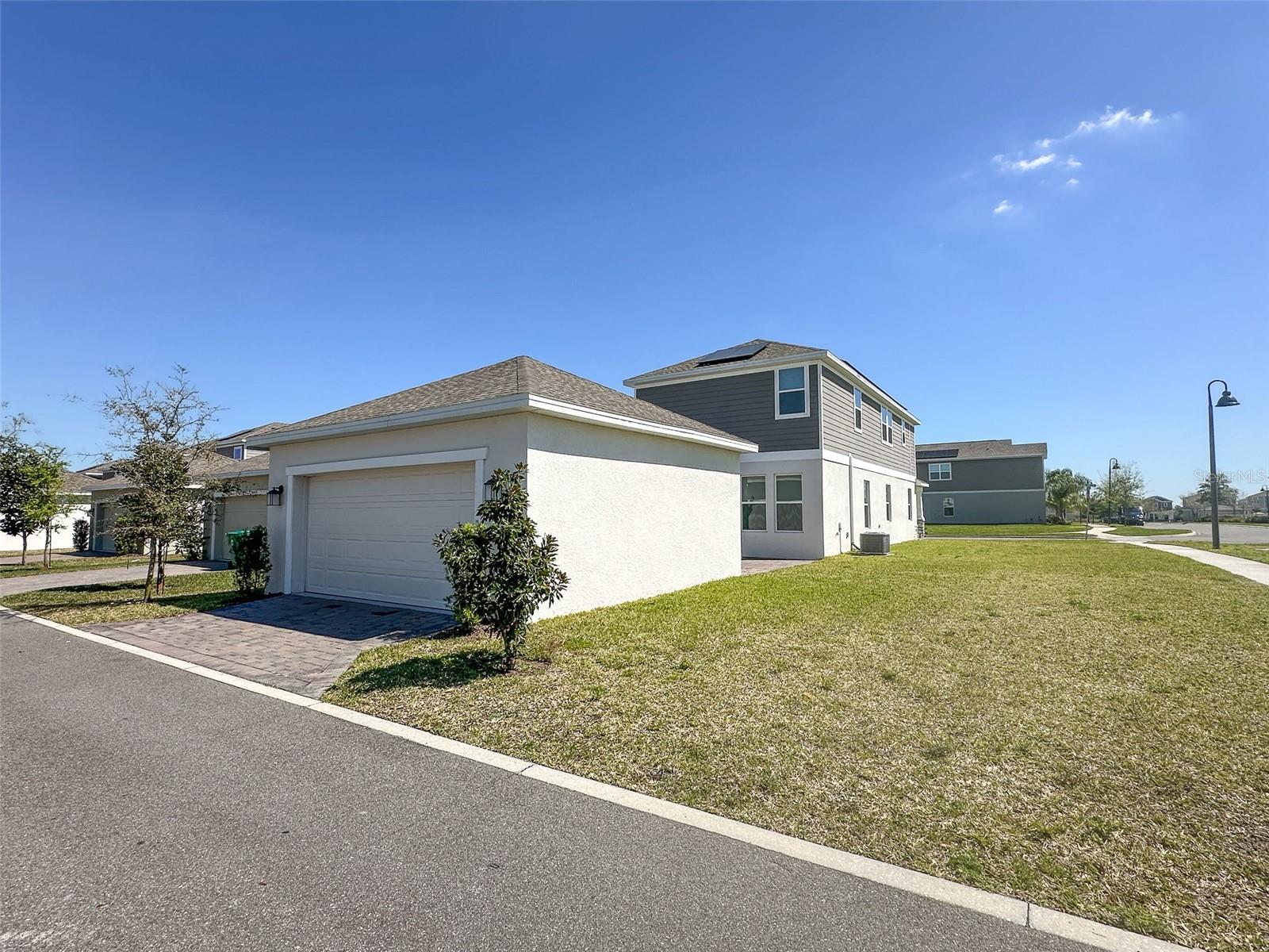 1408 ROXY LN