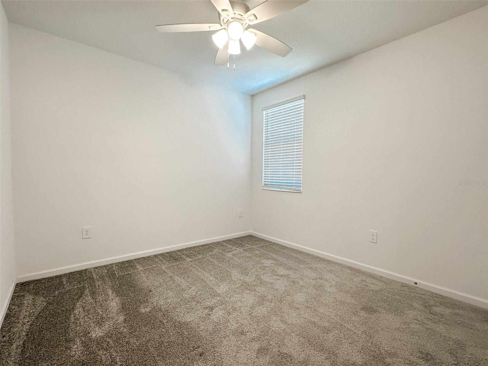 1408 ROXY LN