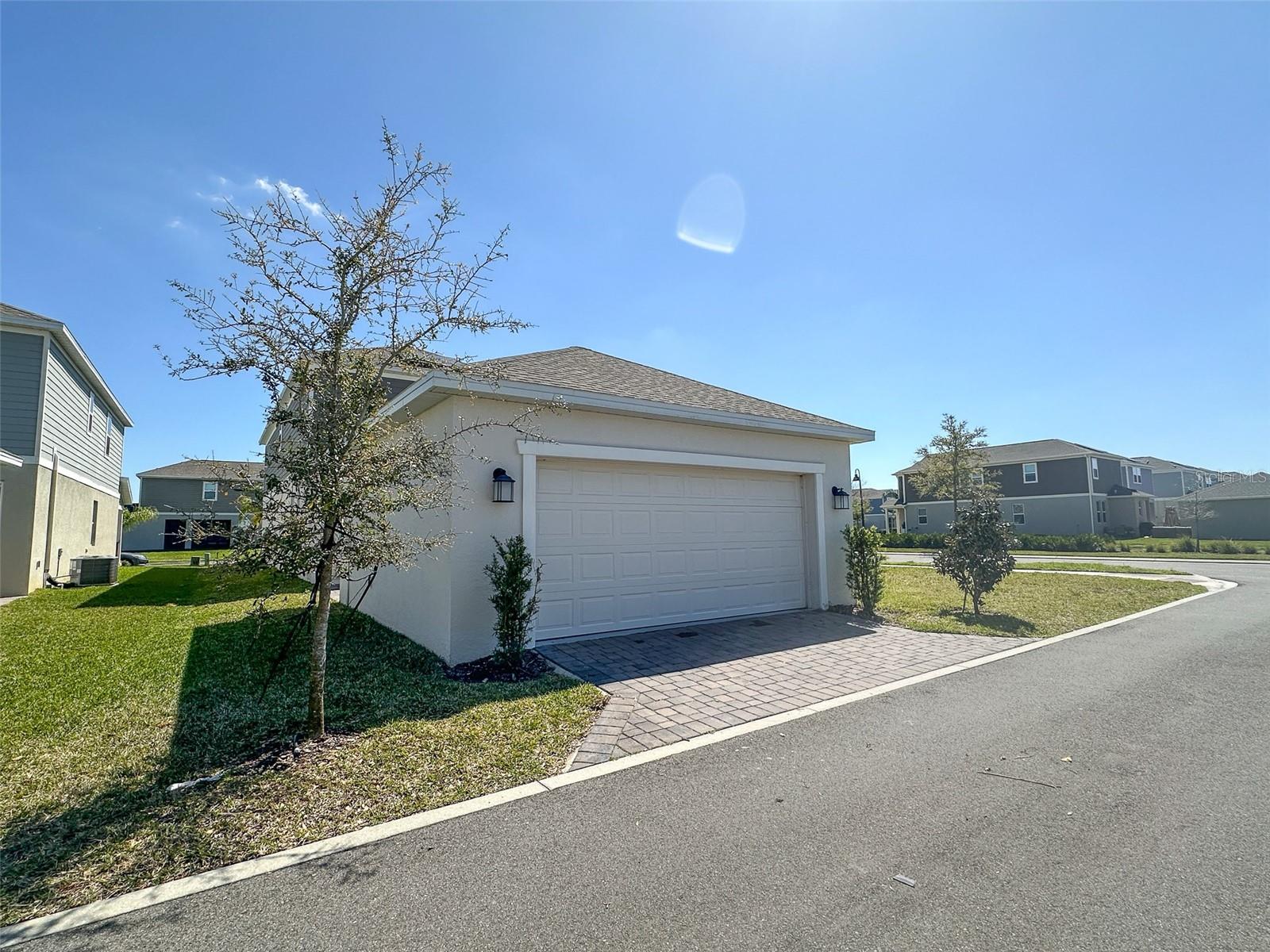 1408 ROXY LN