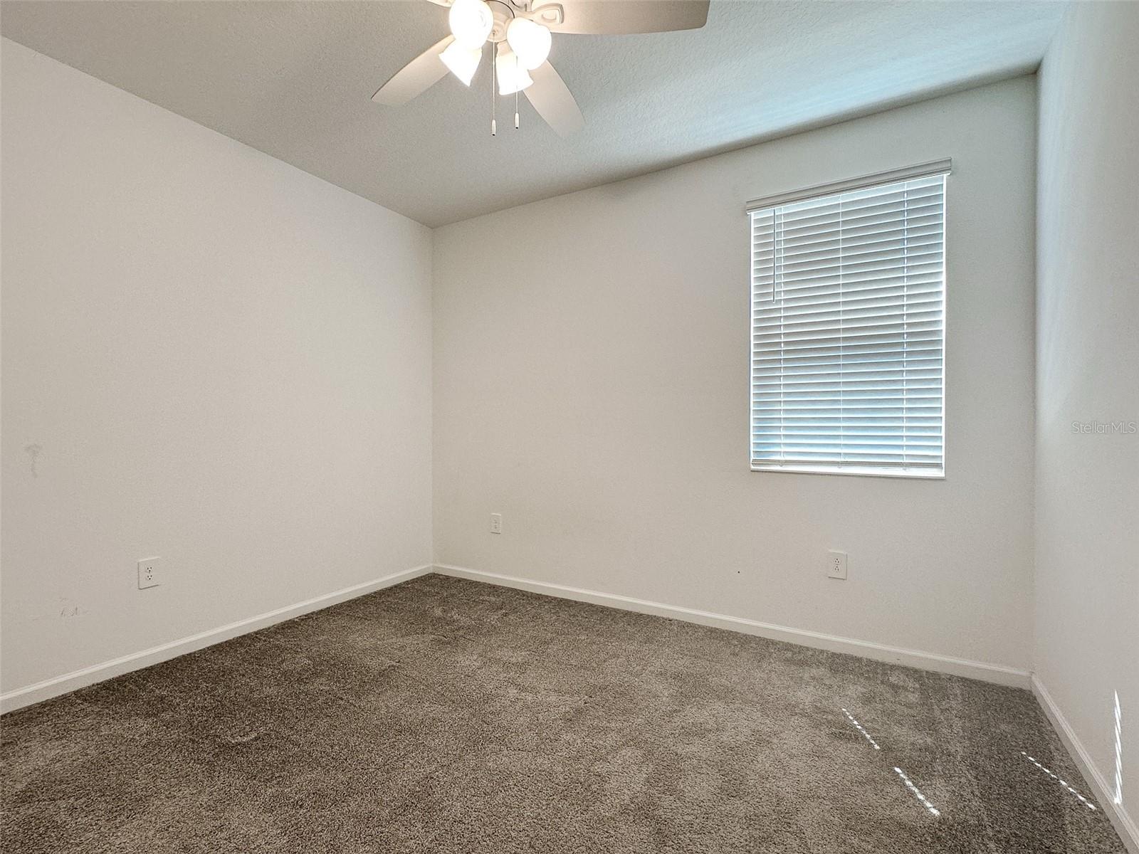 1408 ROXY LN