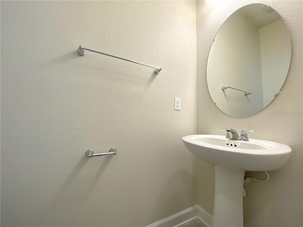 11061 VIGNETTE ALY