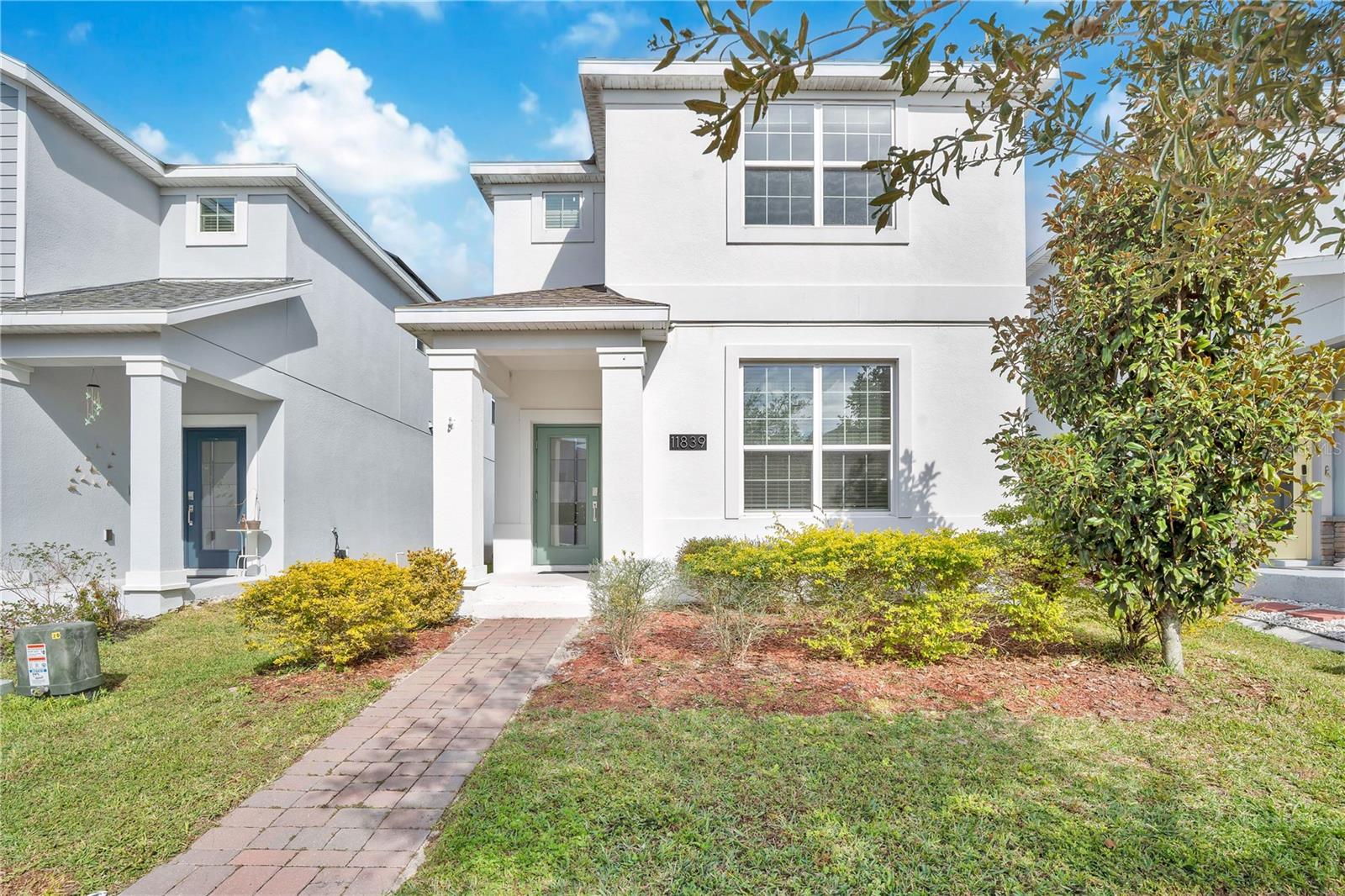 11839 CHARADES ST