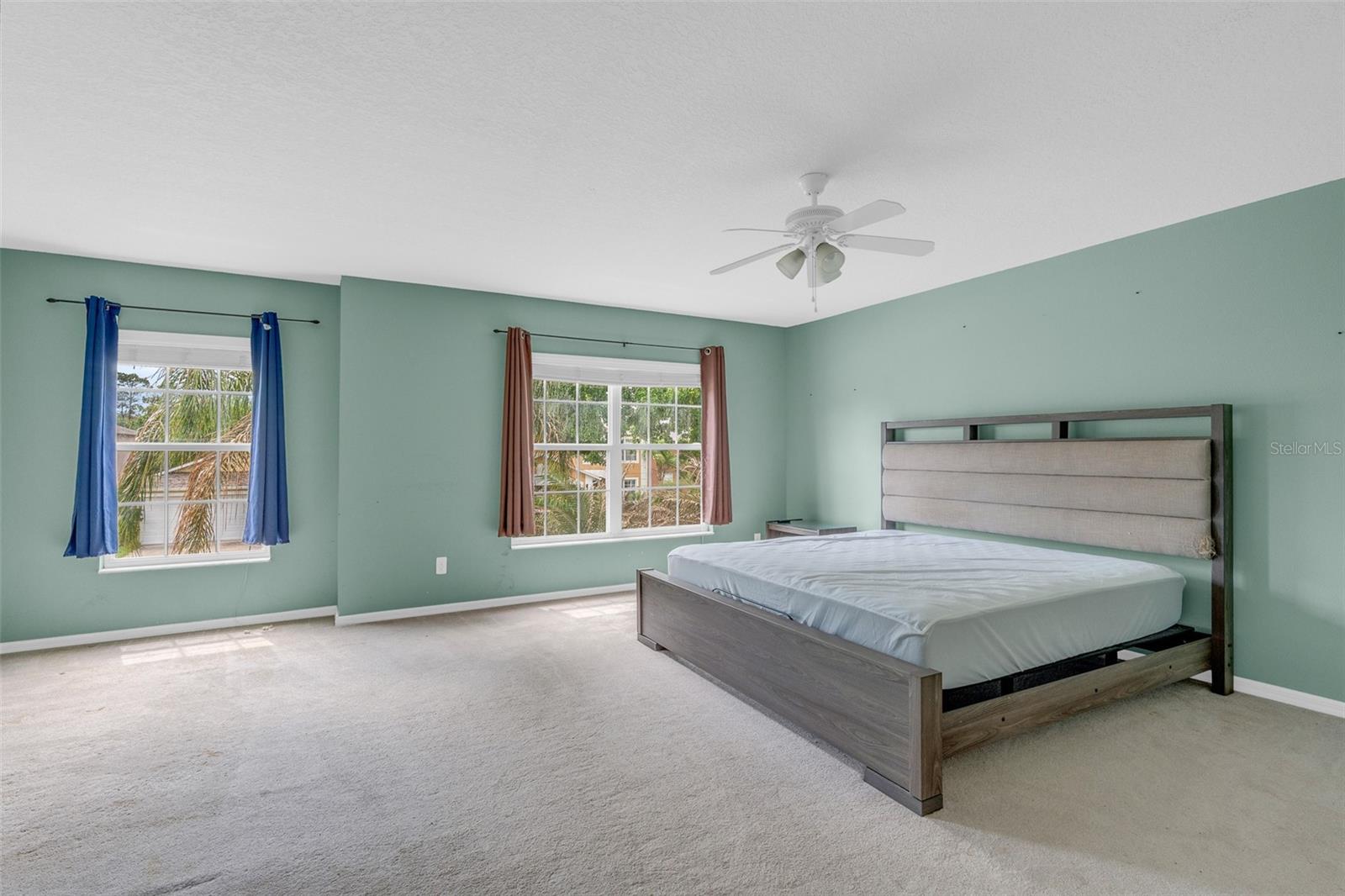 1355 BELLA COOLA DR