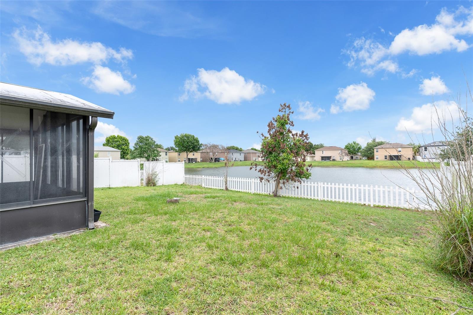 1355 BELLA COOLA DR