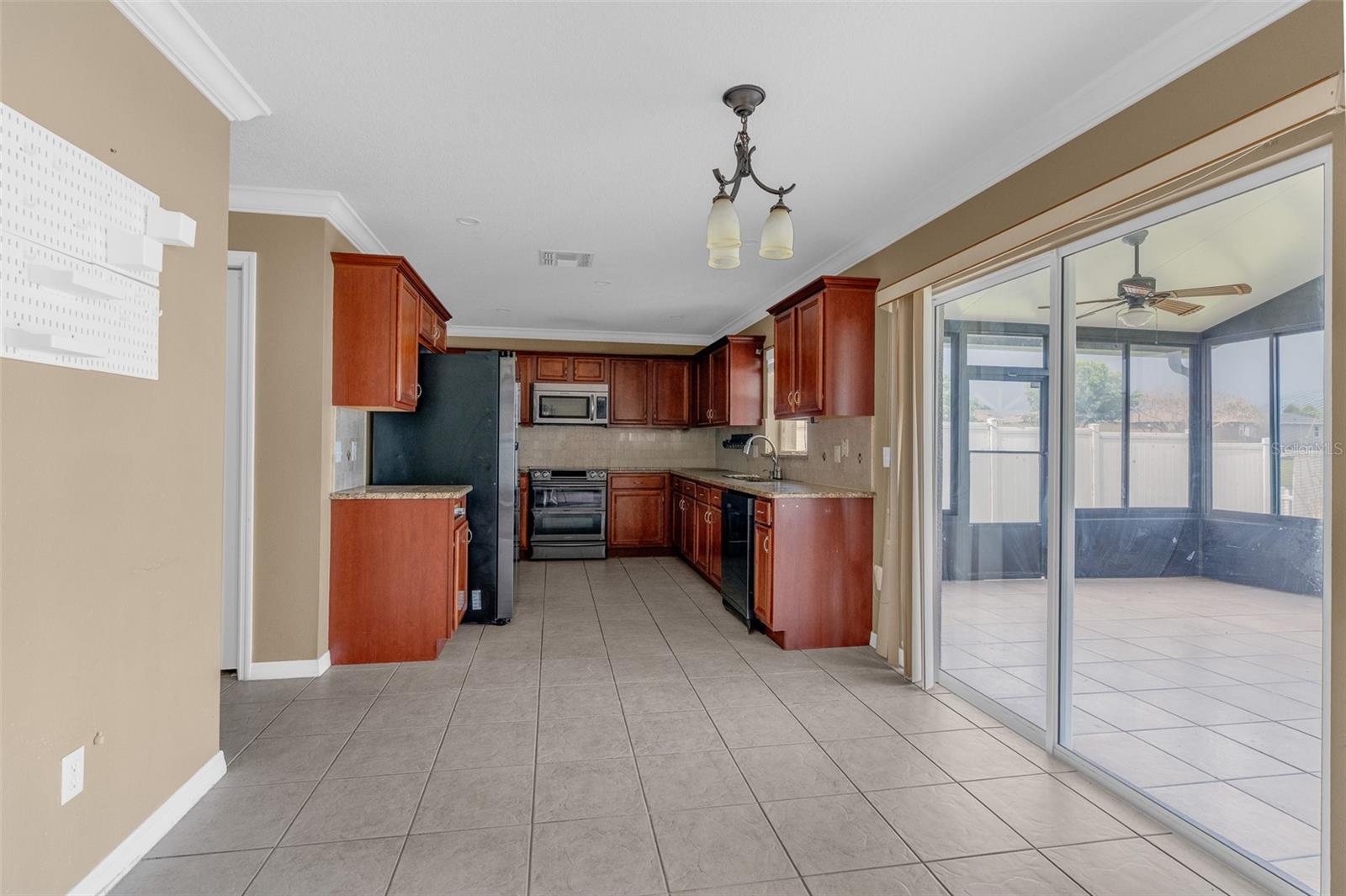 1355 BELLA COOLA DR
