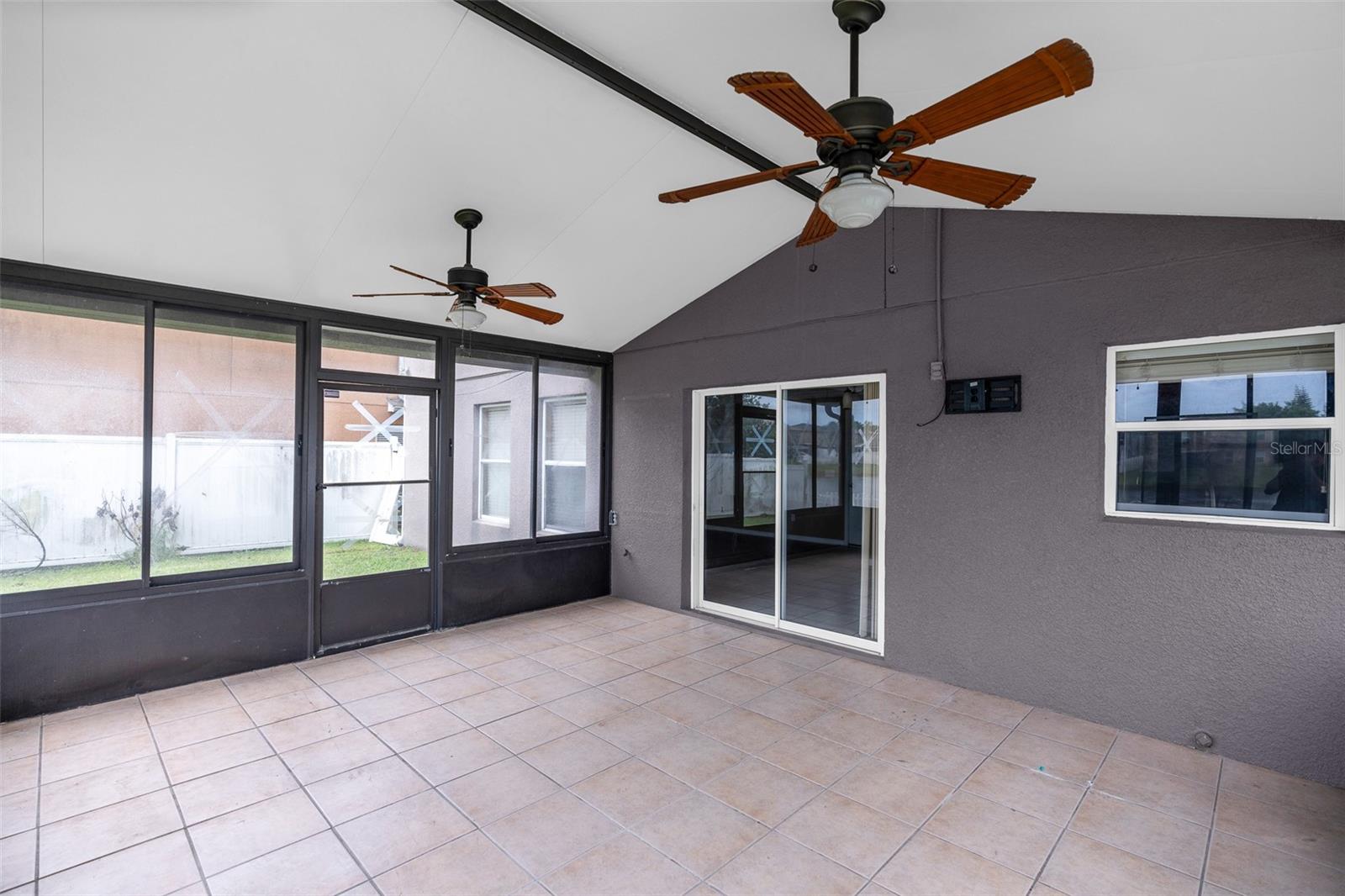 1355 BELLA COOLA DR