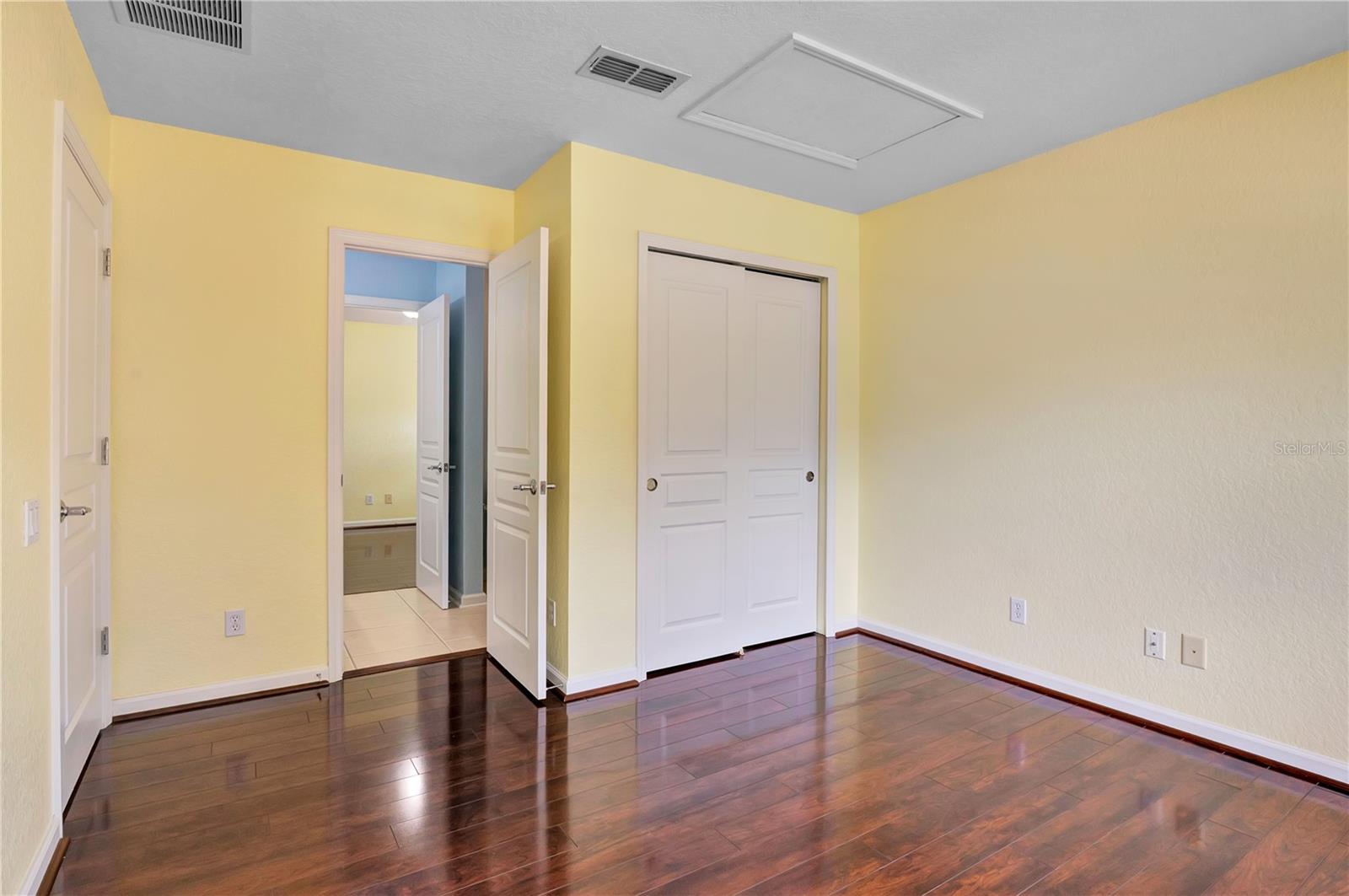 7325 DEREXA DR