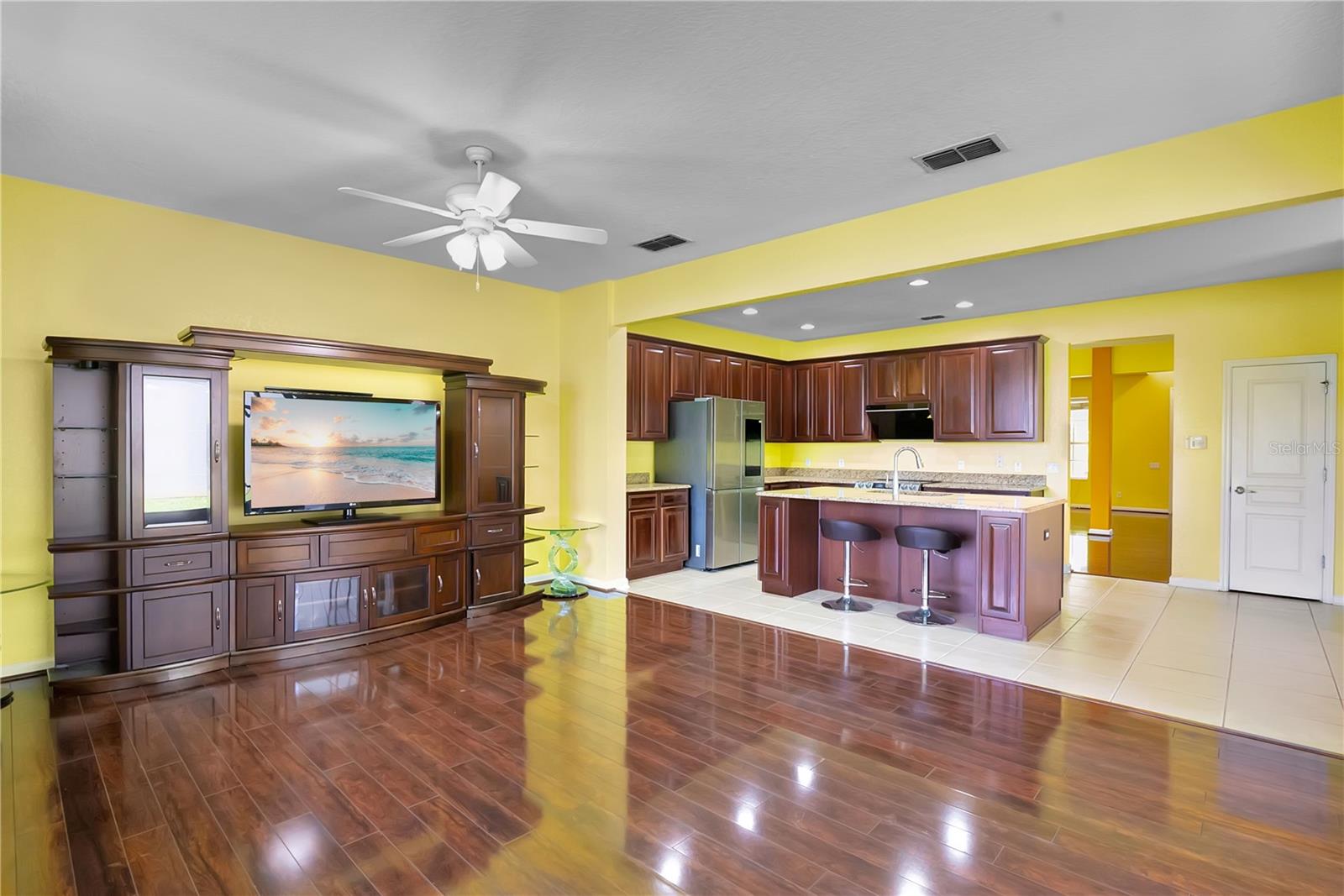 7325 DEREXA DR