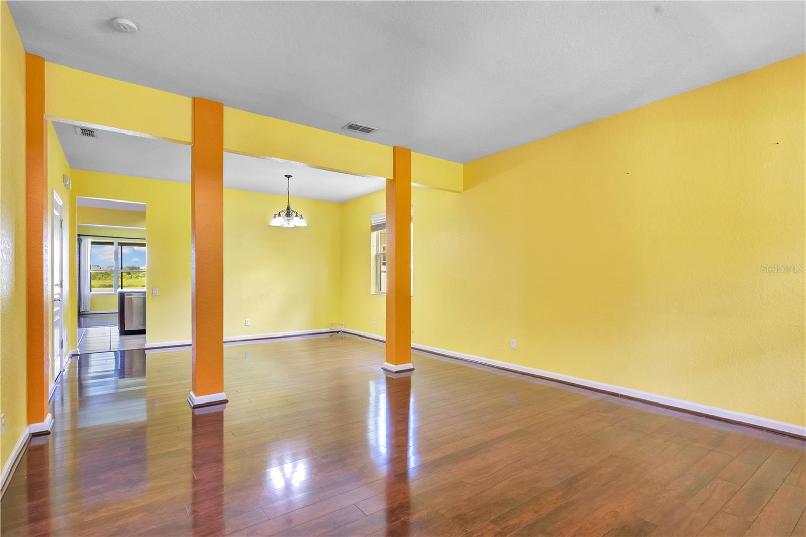 7325 DEREXA DR