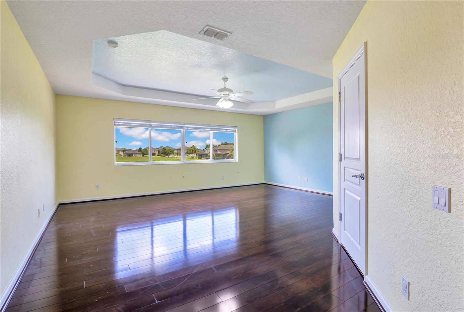 7325 DEREXA DR