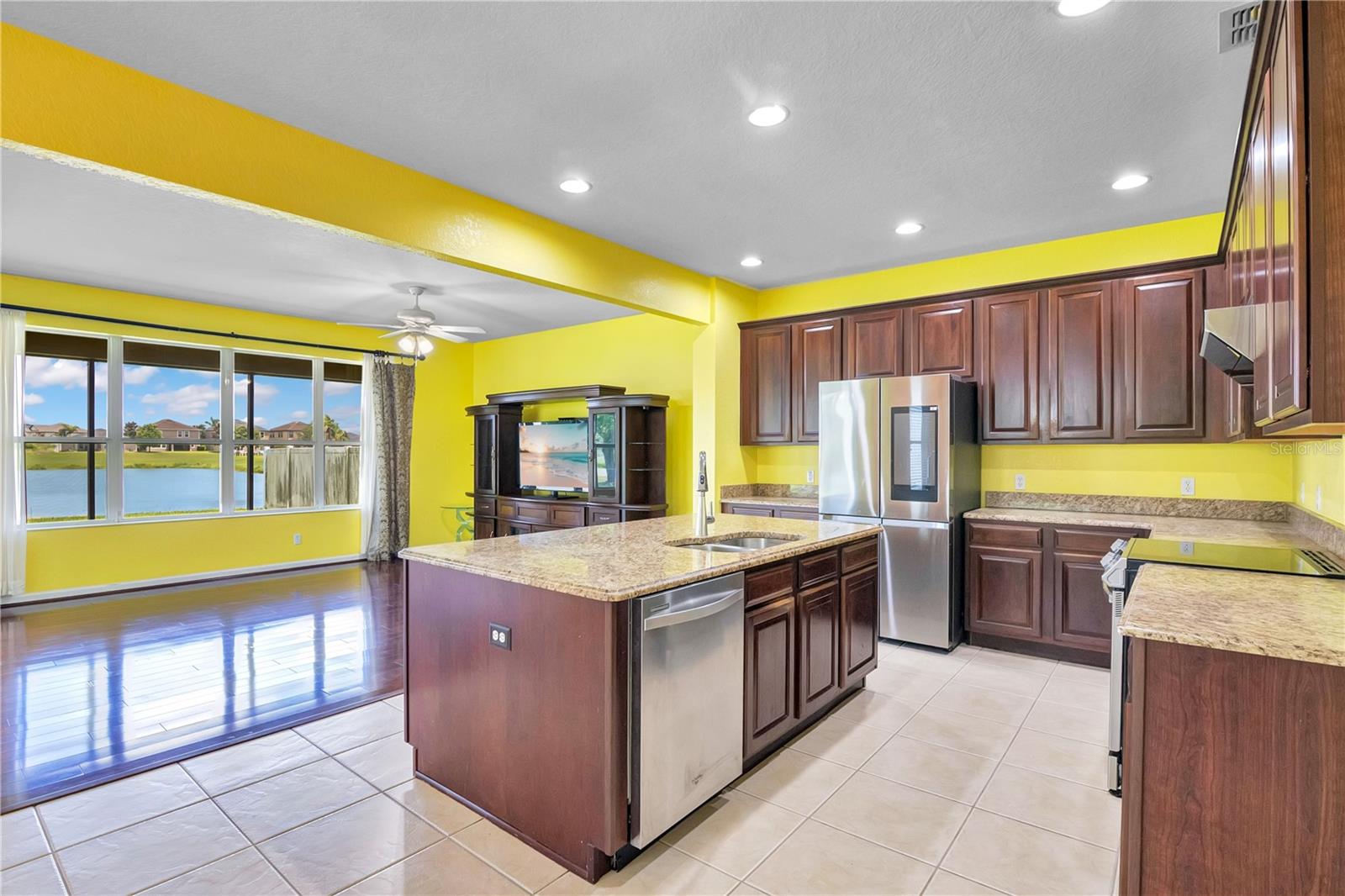 7325 DEREXA DR
