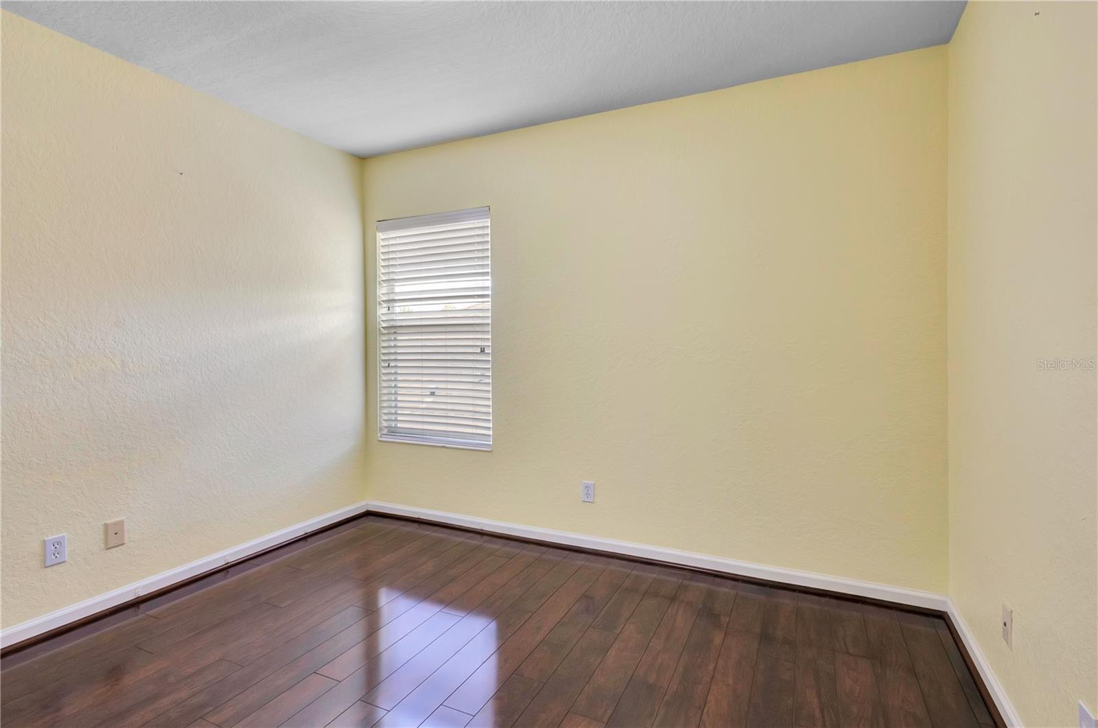 7325 DEREXA DR
