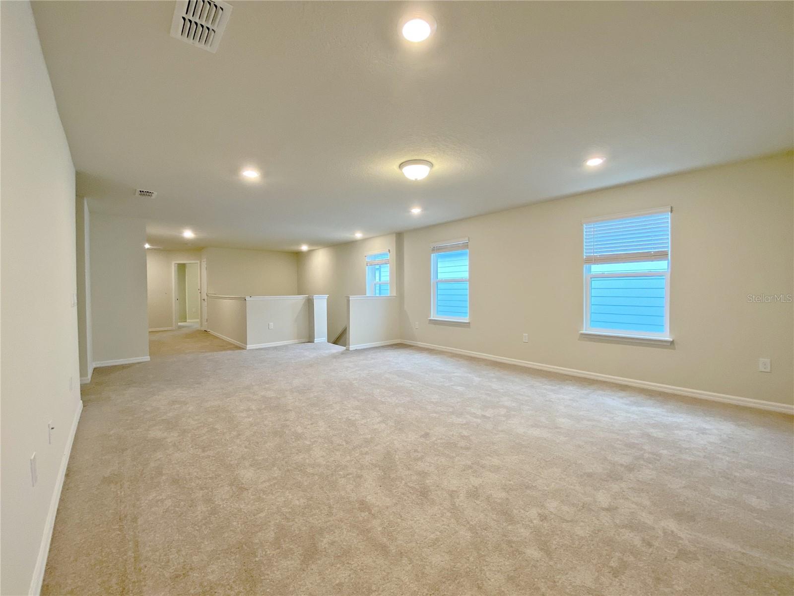 7360 OAKMOSS LOOP
