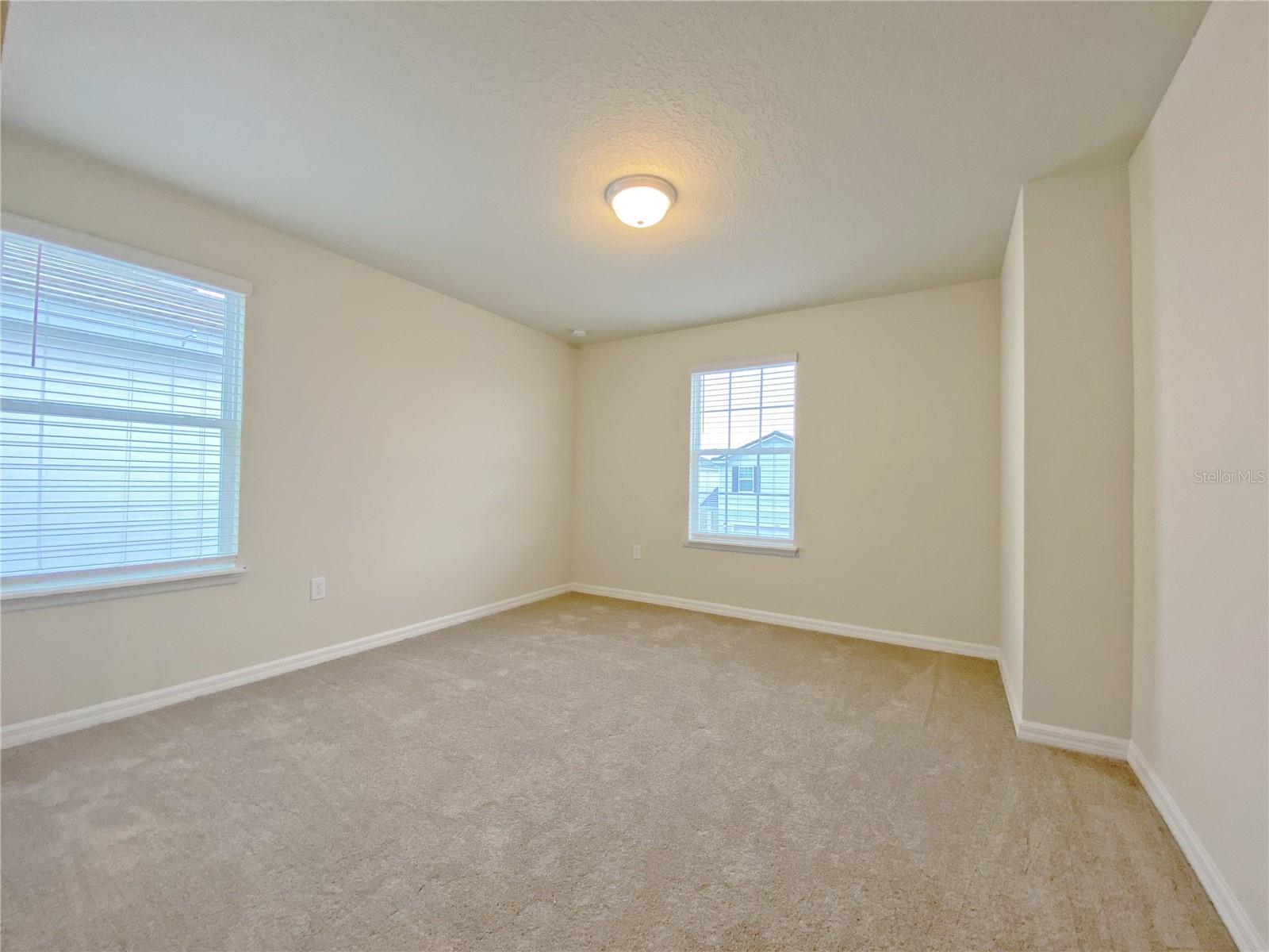 7360 OAKMOSS LOOP