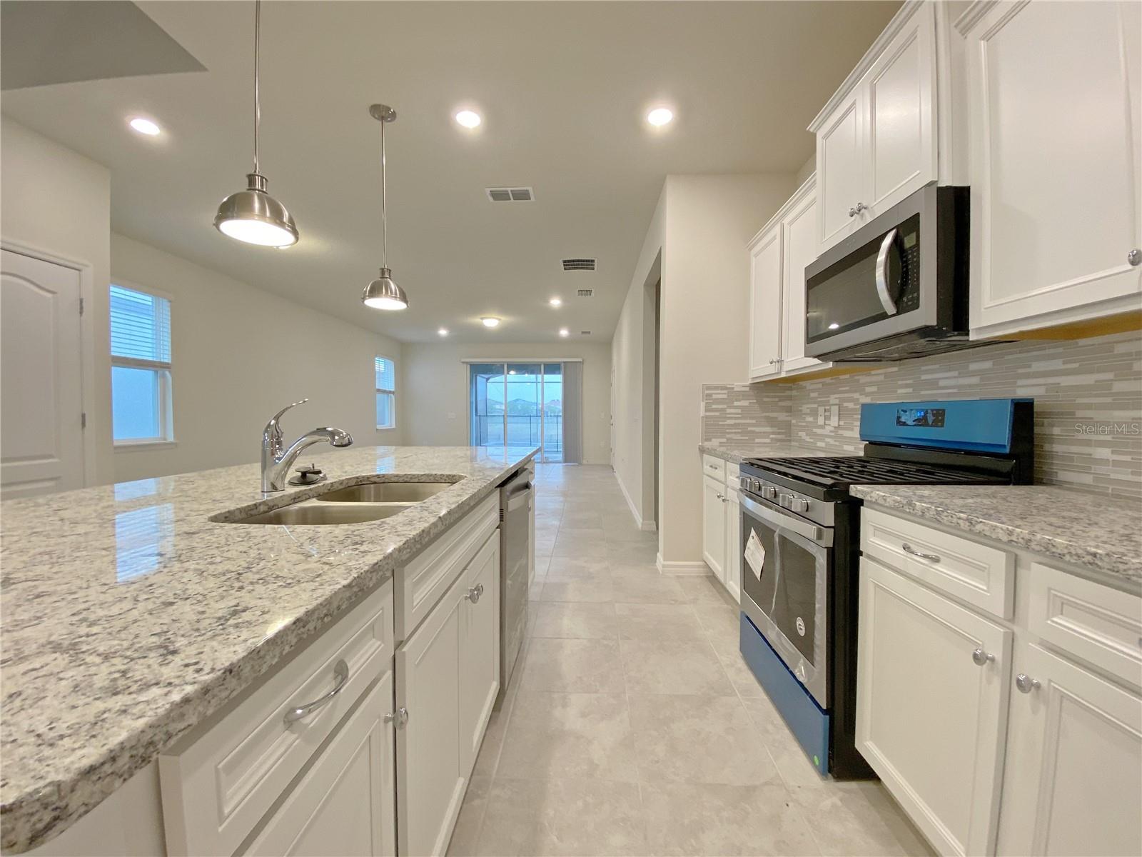 7360 OAKMOSS LOOP