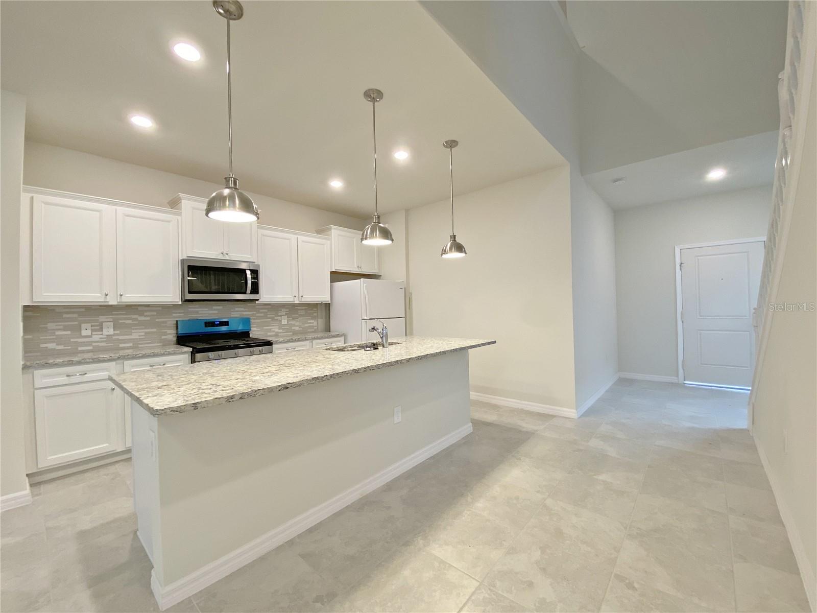 7360 OAKMOSS LOOP