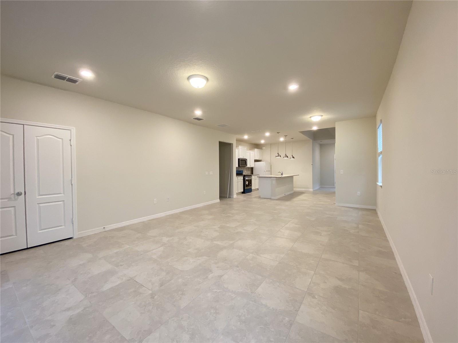 7360 OAKMOSS LOOP
